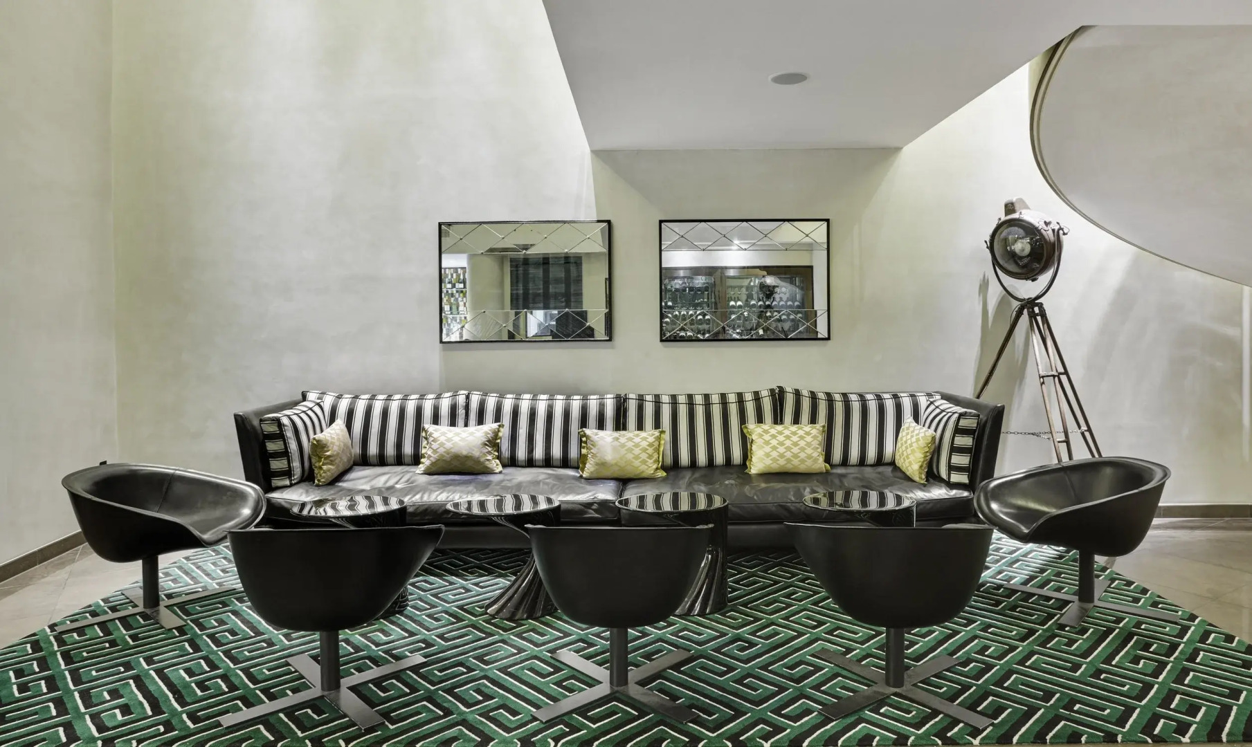 Crowne Plaza London - Battersea