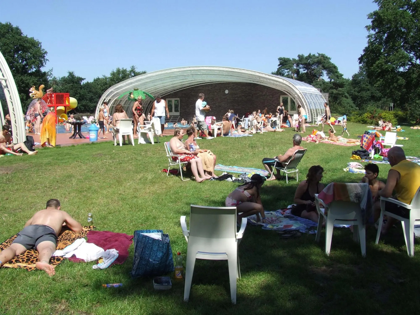 Comfy Bungalow With a Fire Place, in the Forest