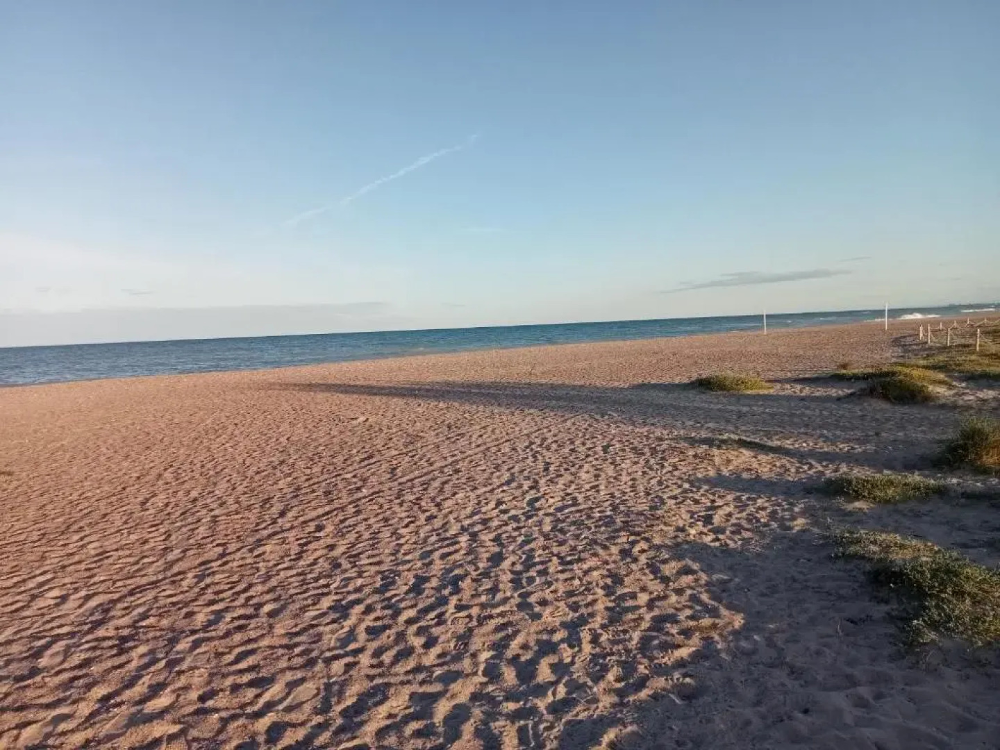 PLAYA ALMARDA,PISCINA,2 TERRAZAS,WIFI,PARKING,BBQ,TRANQUILo