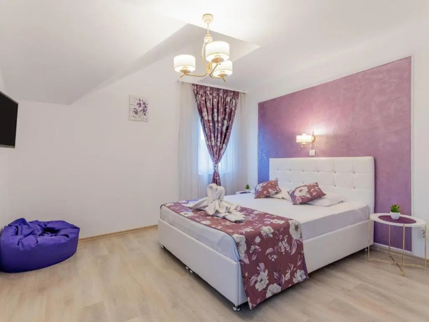 Pensiunea Casuta cu Trandafiri 2