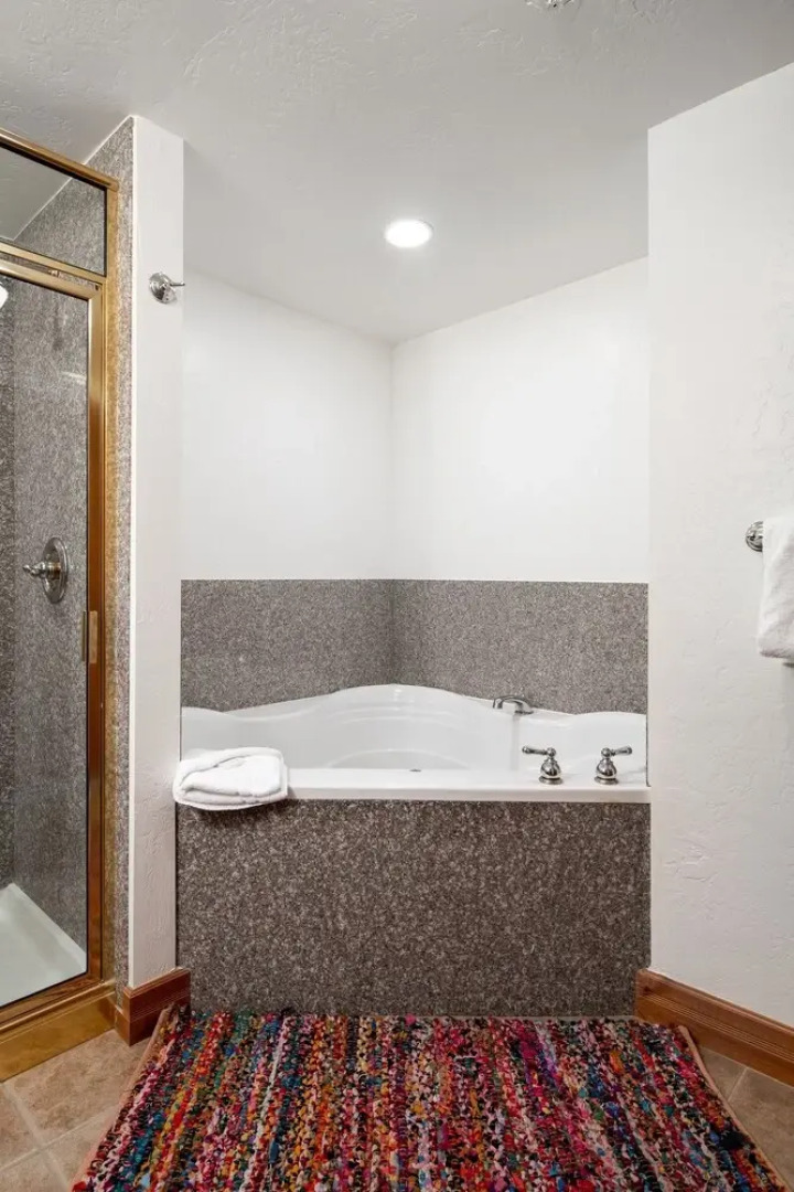 Villa 2041 2 Bed 2 Bath Full Kitchen 2 Bedroom Villa