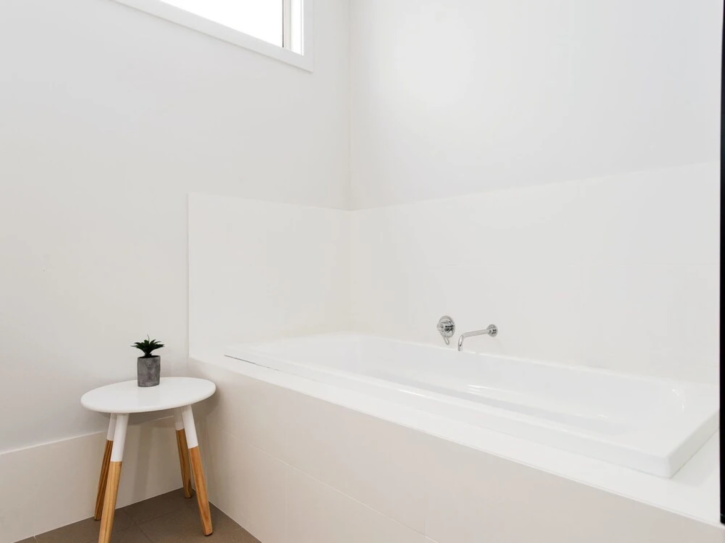 Seas the Day, 41B Ocean Avenue