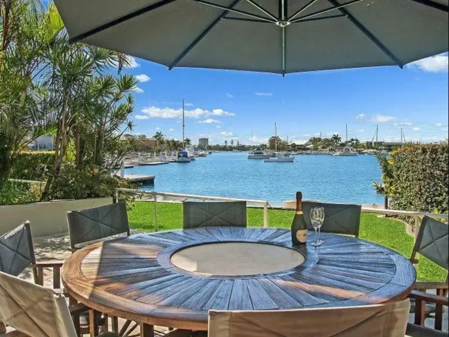 Serenity 11 Apartment