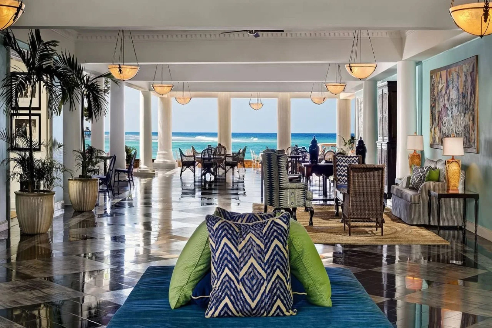 Отель Half Moon