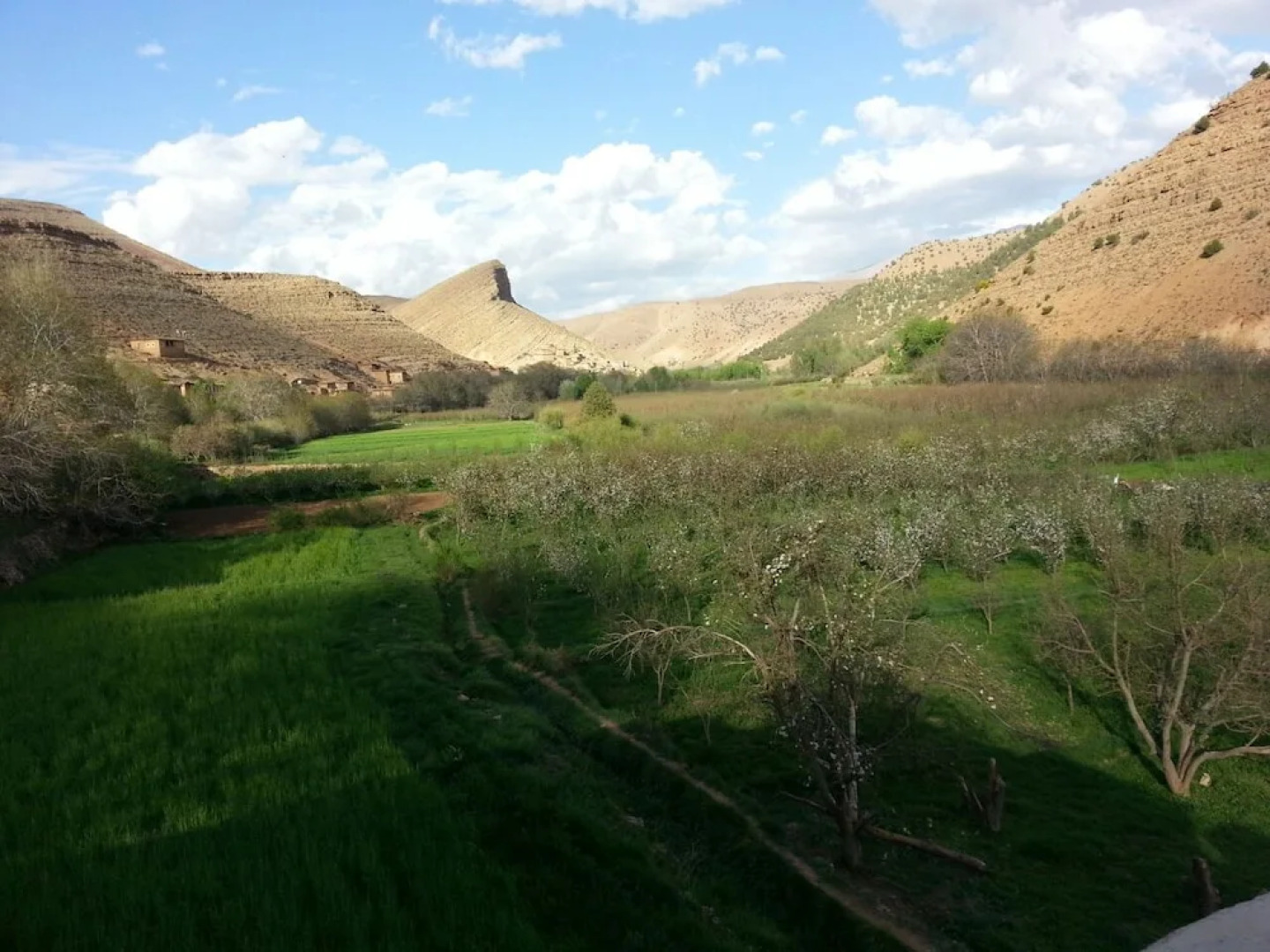 Room in Guest Room - Gîte Tawada - Haut-atlas - Room for 3 People