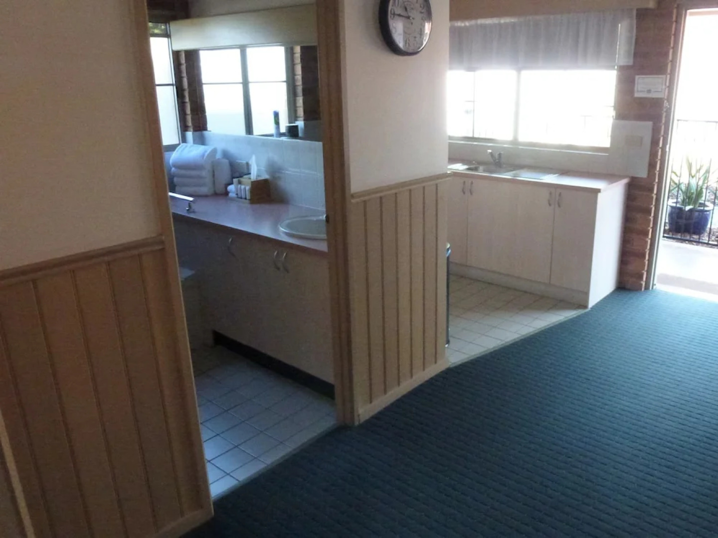 BEST WESTERN Colonial Motor Inn