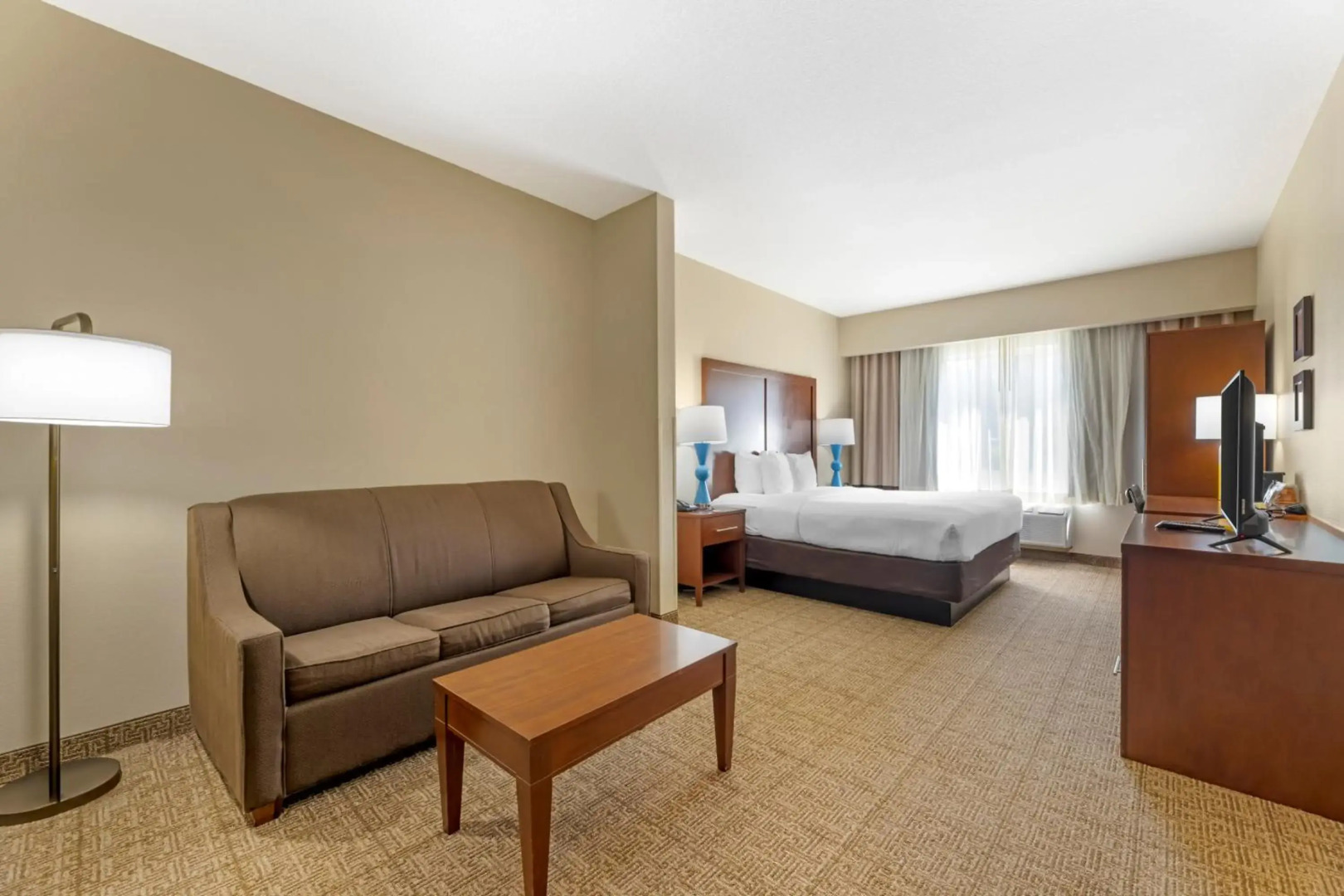 Comfort Suites Near Vancouver Mall