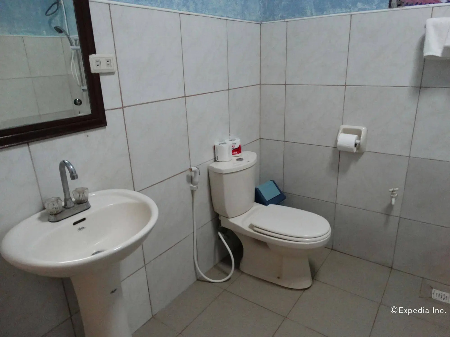 Alona Tropical Beach Resort