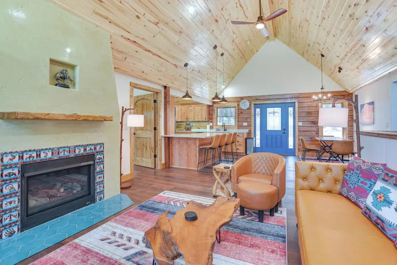 3 Mi to Resort: Year-round Angel Fire Getaway!