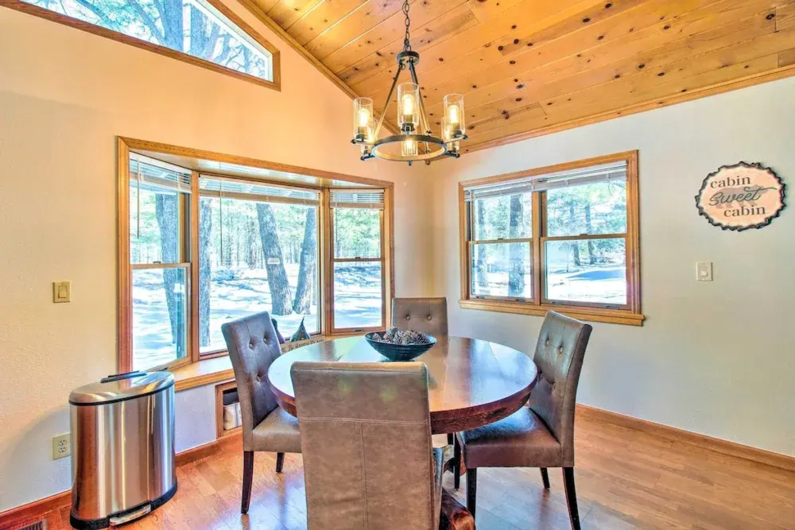 Pet-friendly Cabin in Pinetop-lakeside!