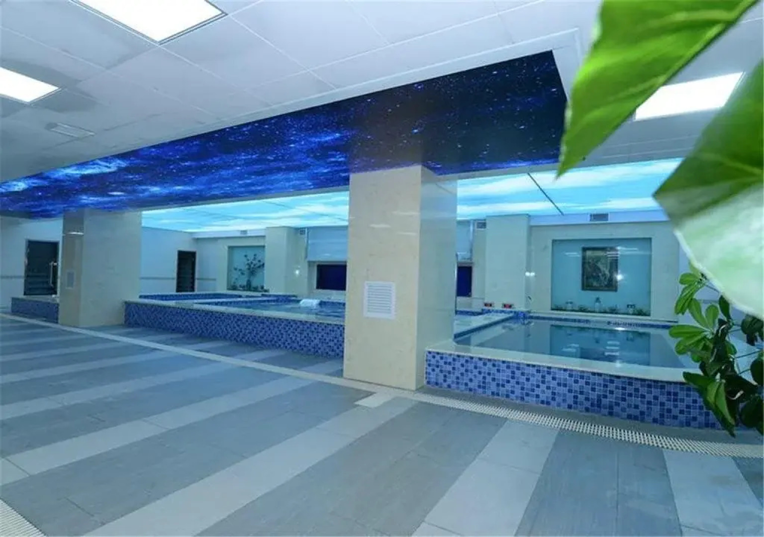 Taiyuan Xindongfang Hotel