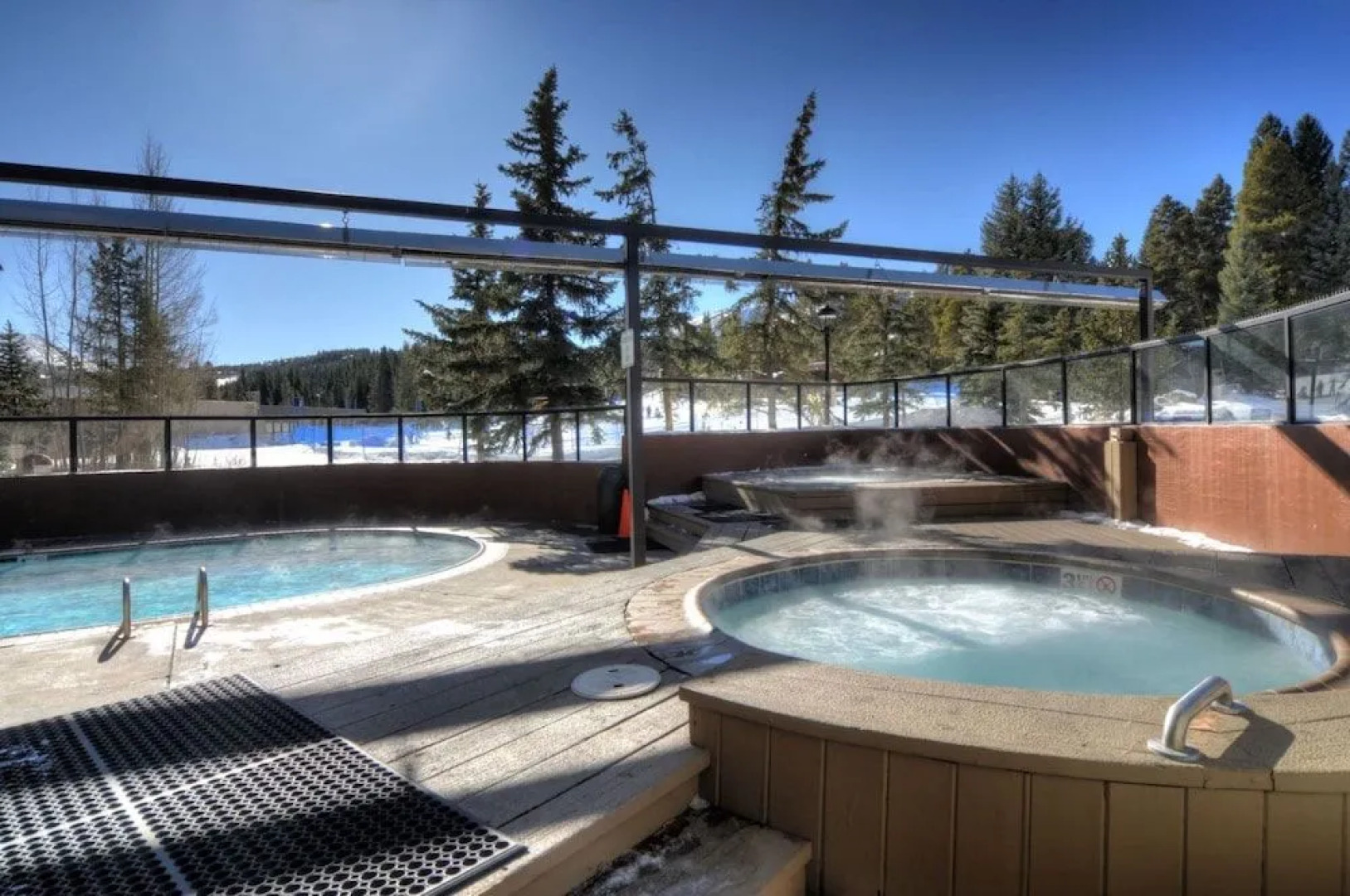 Chateaux Regalien by Ski Colorado