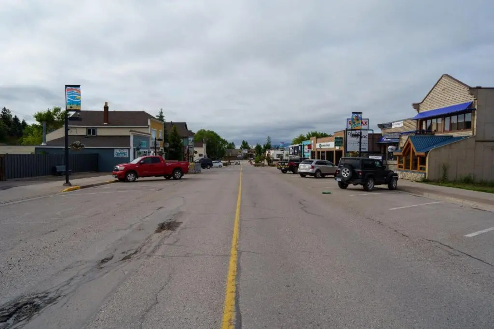 The Grizzly House I Sleep 7 I Patio & BBQ I 55 TV