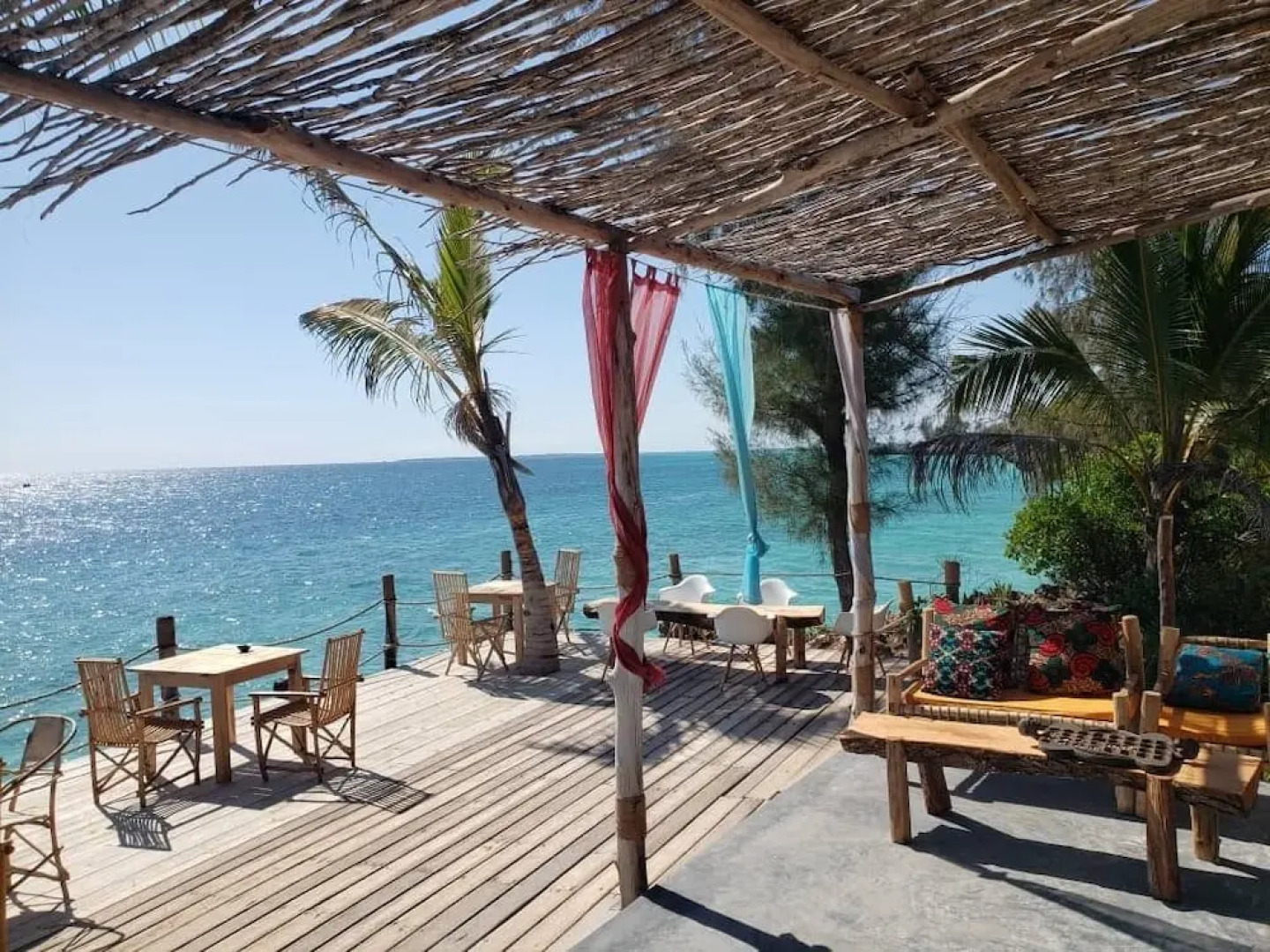 Kusini Beach Bungalows