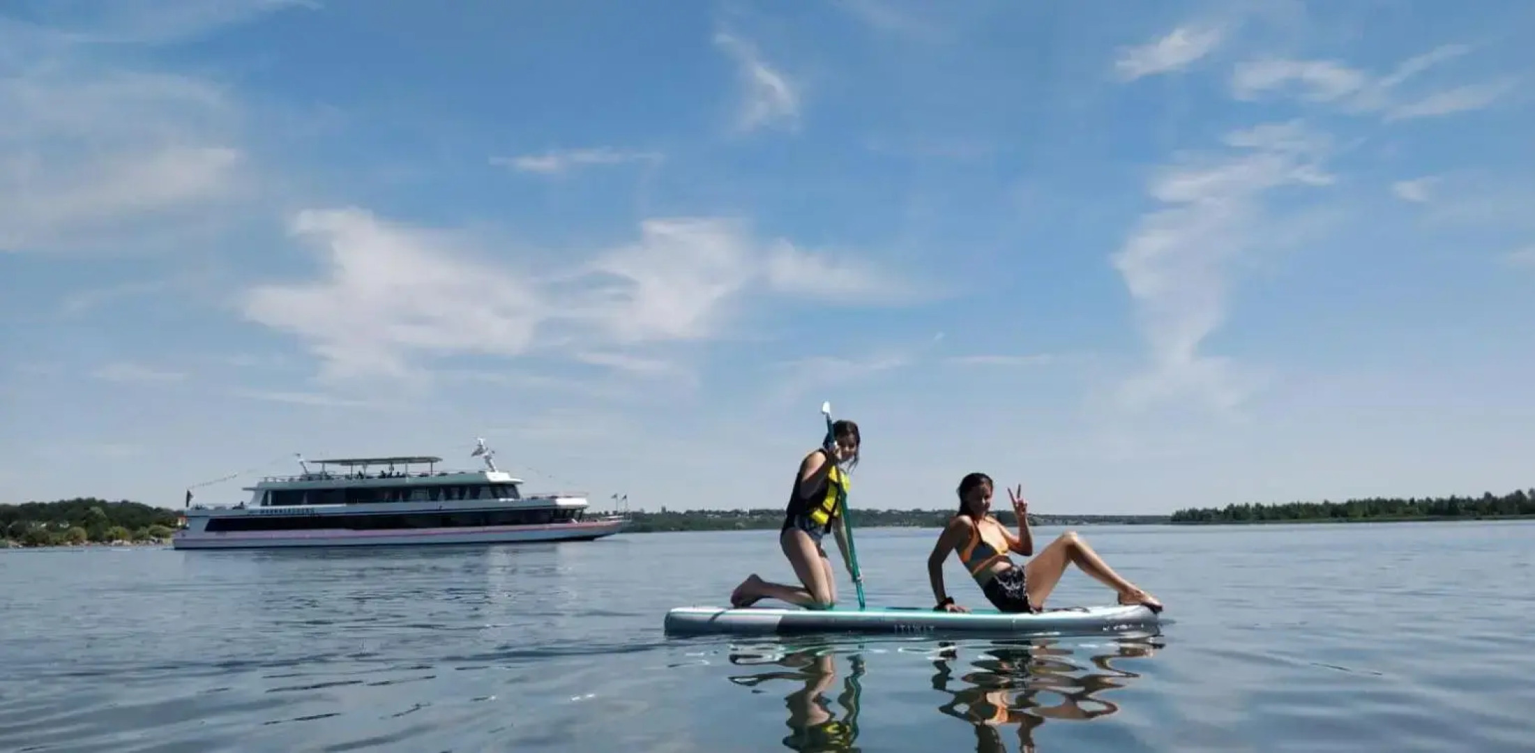 Pool & Lake Holiday Home