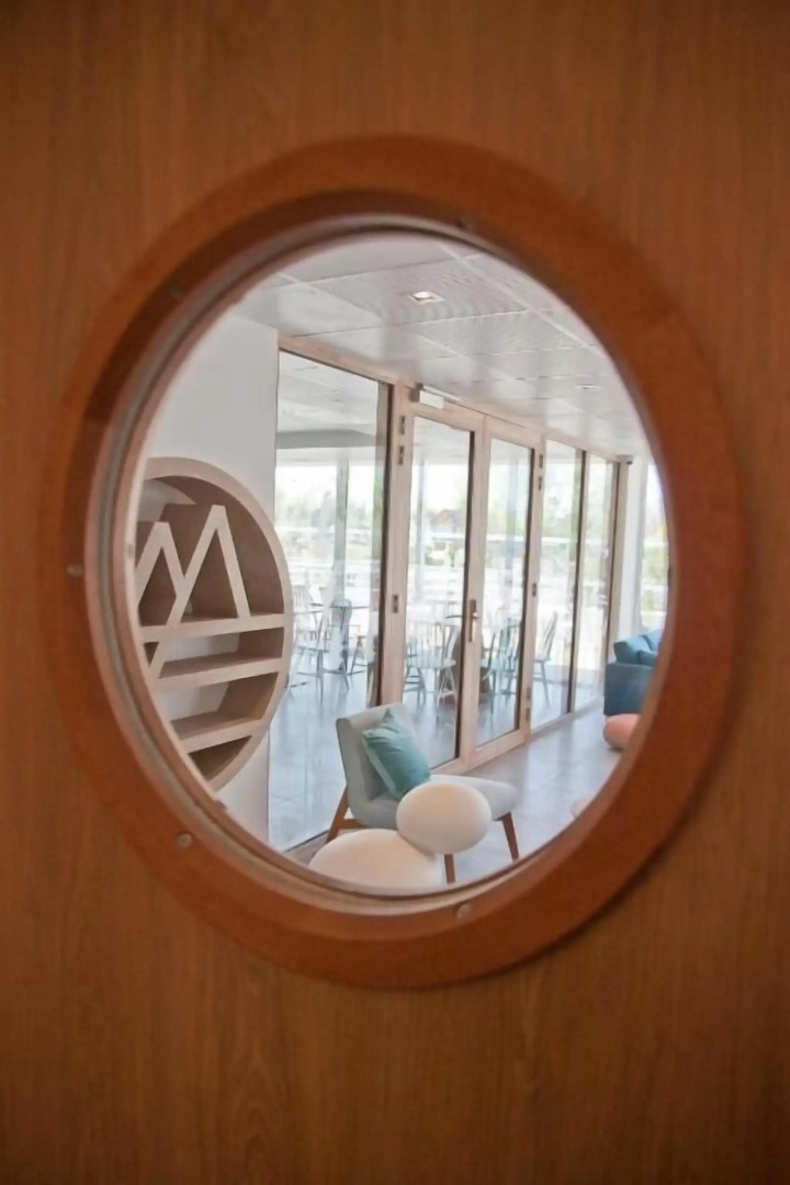 Shana Hotel & Residence