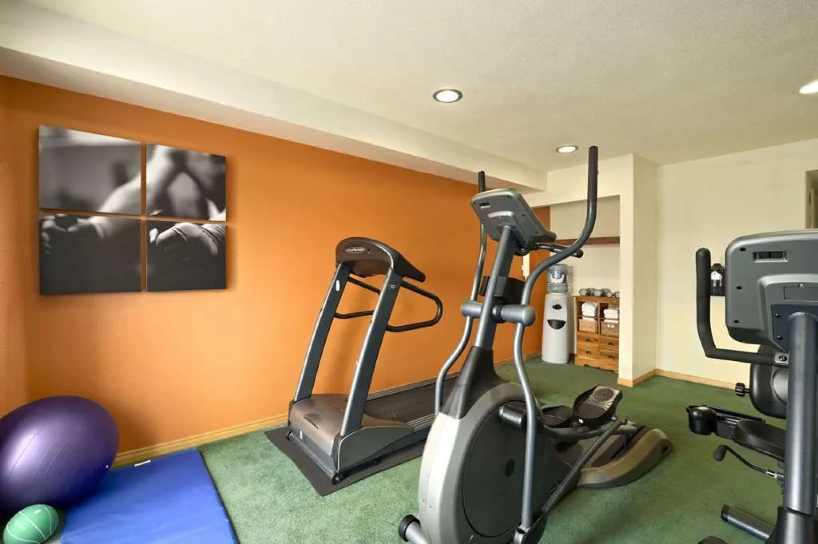 Travelodge Suites New Glasgow