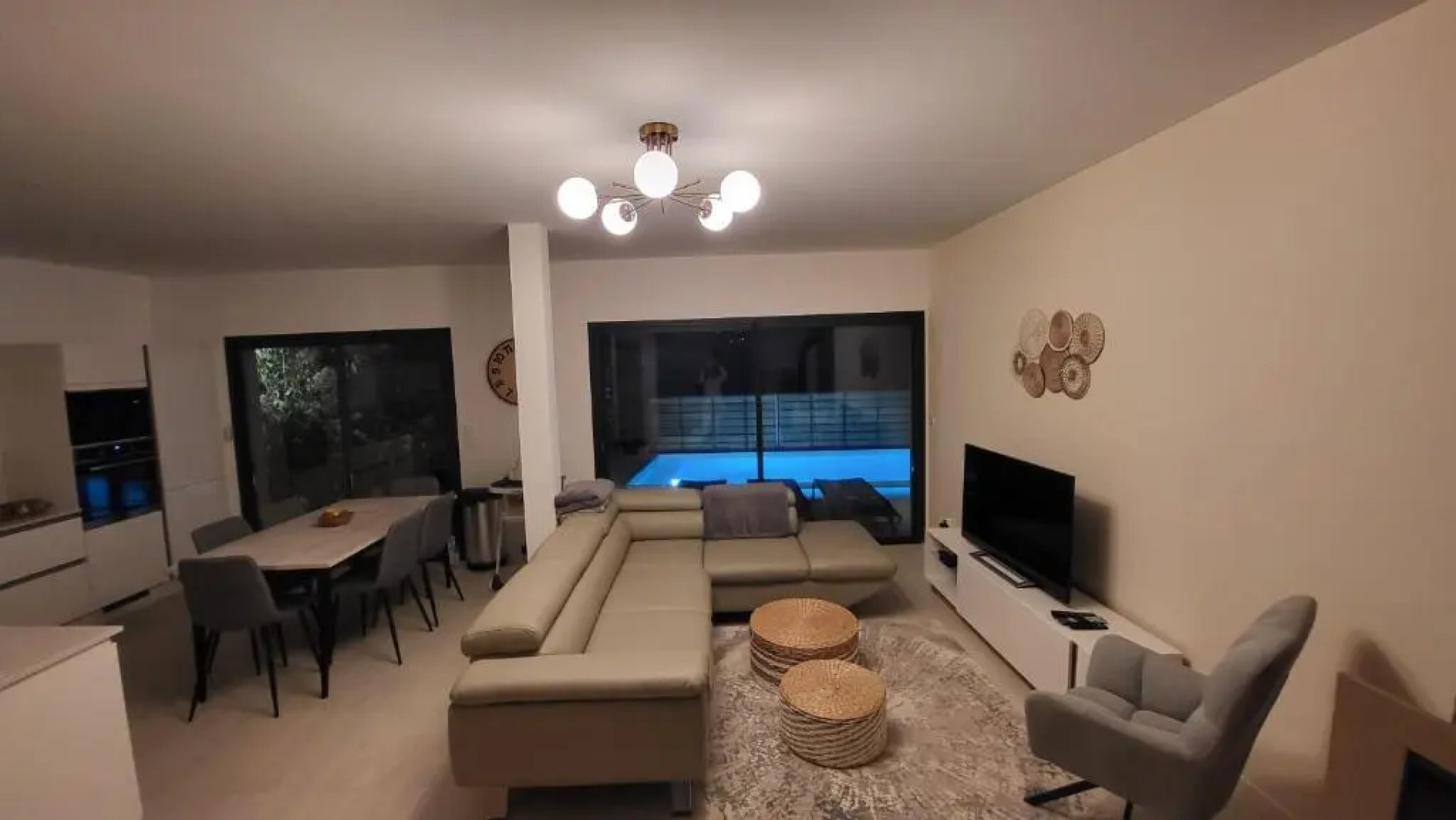 Villa 4 chambres piscine privée à 400m de la plage dans une résidence neuve