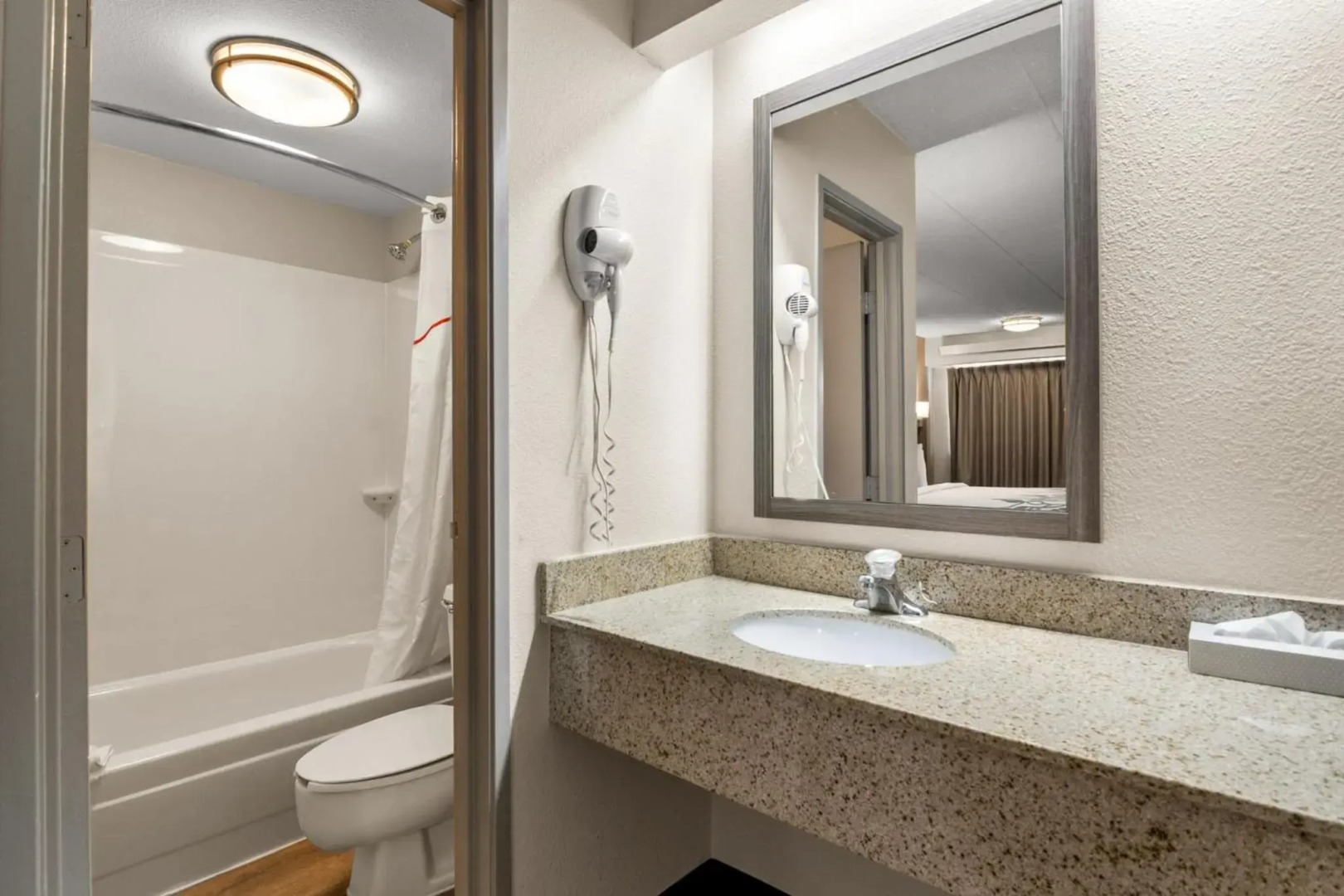 Red Roof Inn Enfield