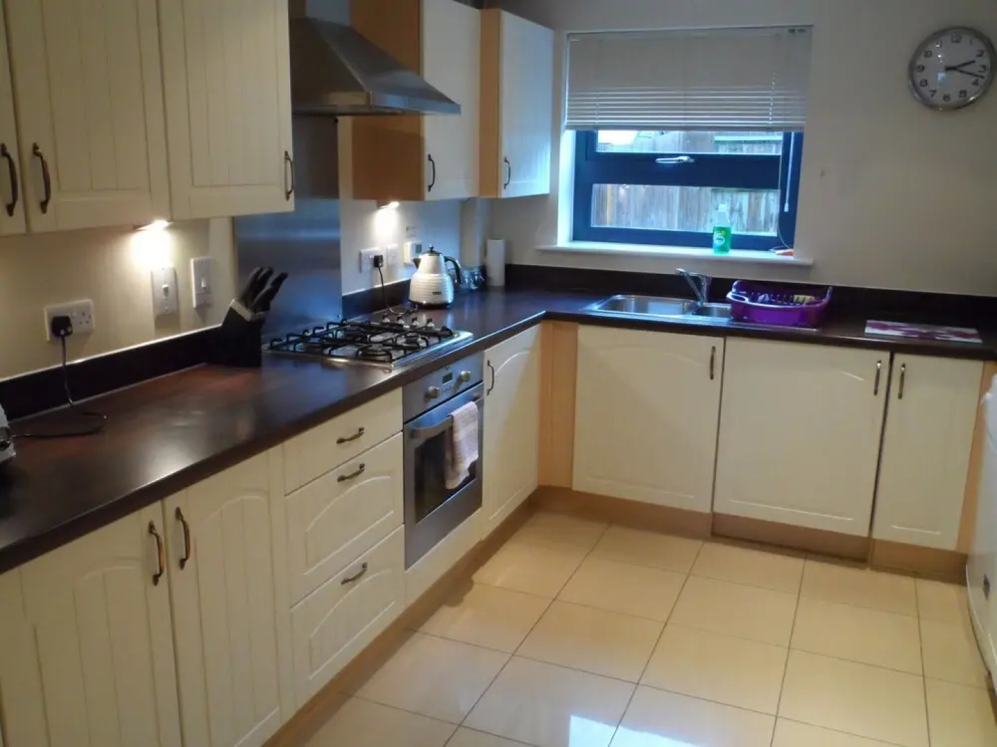 Flexi-Lets@Wallis Square, Farnborough