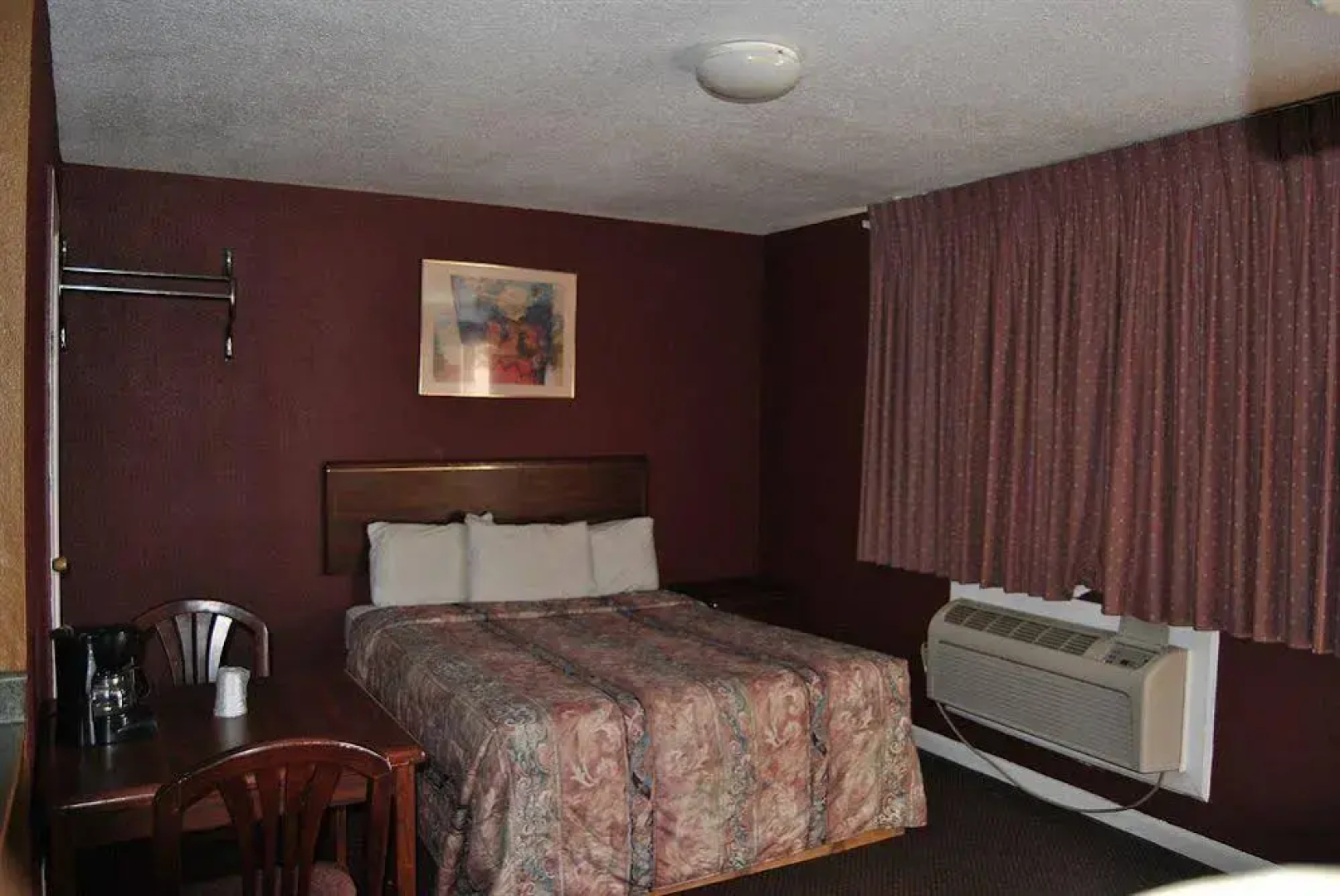 Plaza Motel