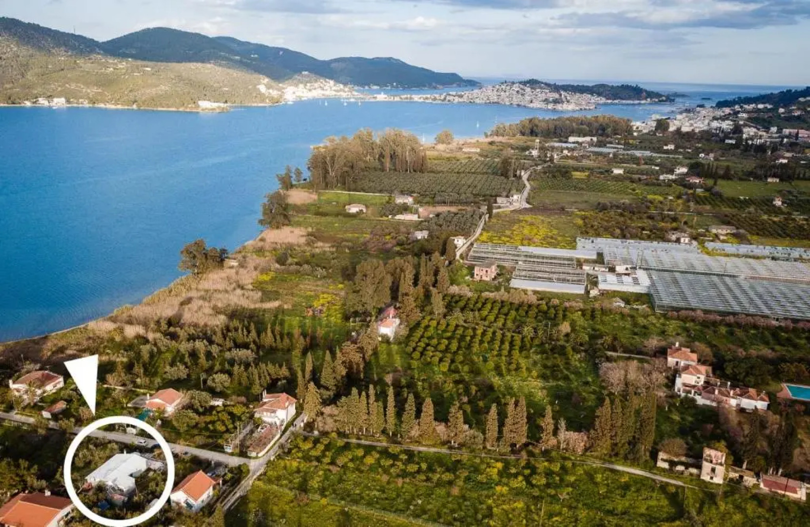 Entire house with garden, 70m from the beach.