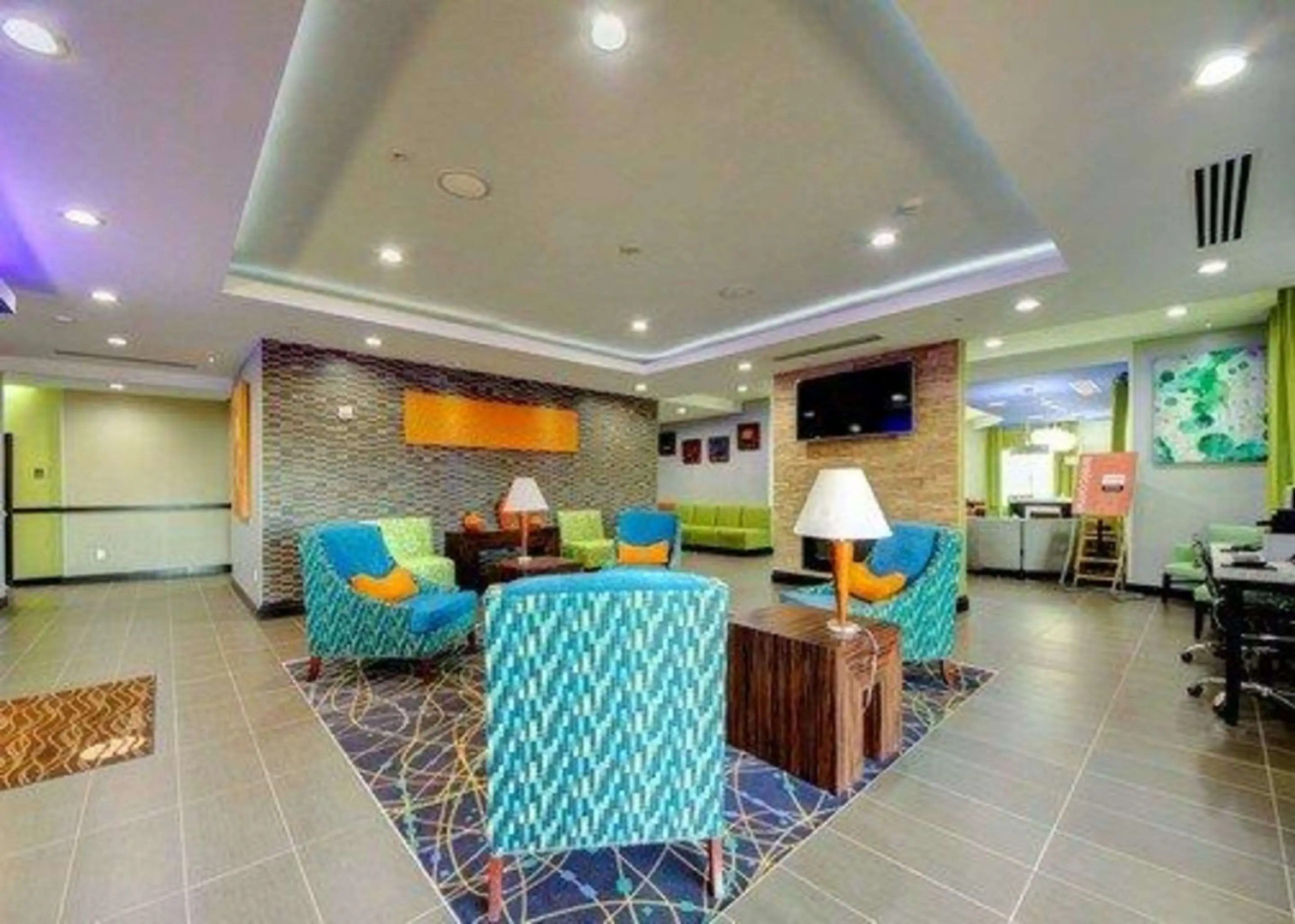 Comfort Inn & Suites Tulsa I-44 West - Rt 66