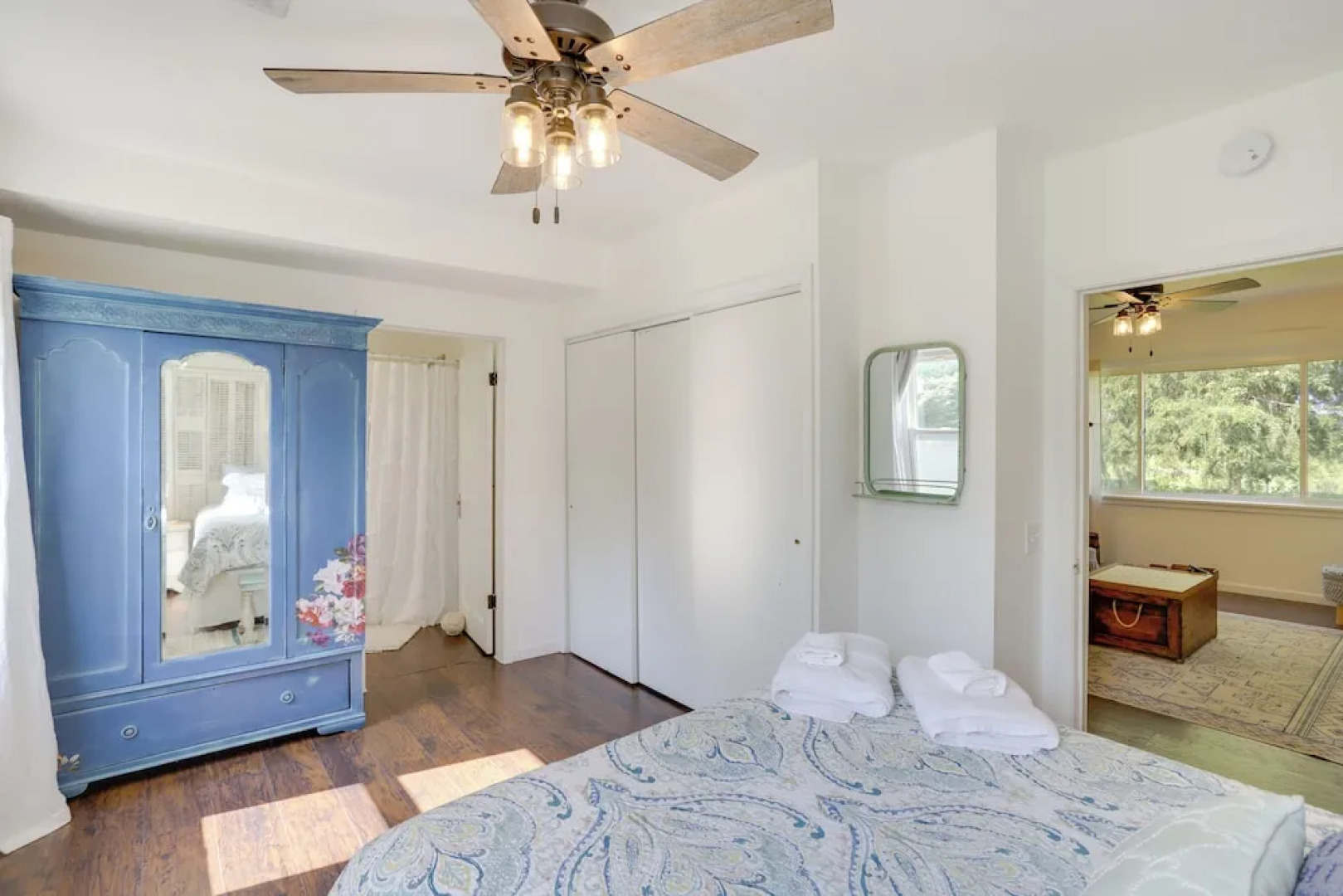 South Haven Farmhouse w/ Fire Pit, 4 Mi to Beach!