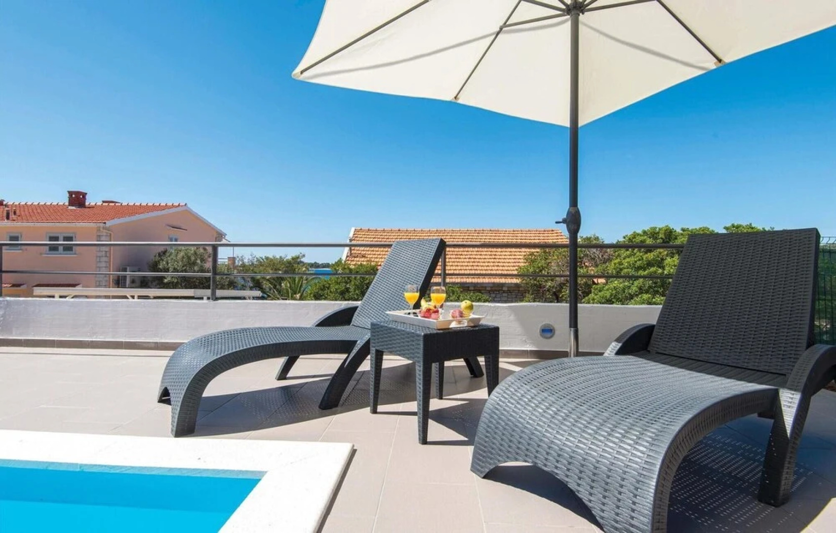 Stunning Home in Nova With Wifi and 3 Bedrooms