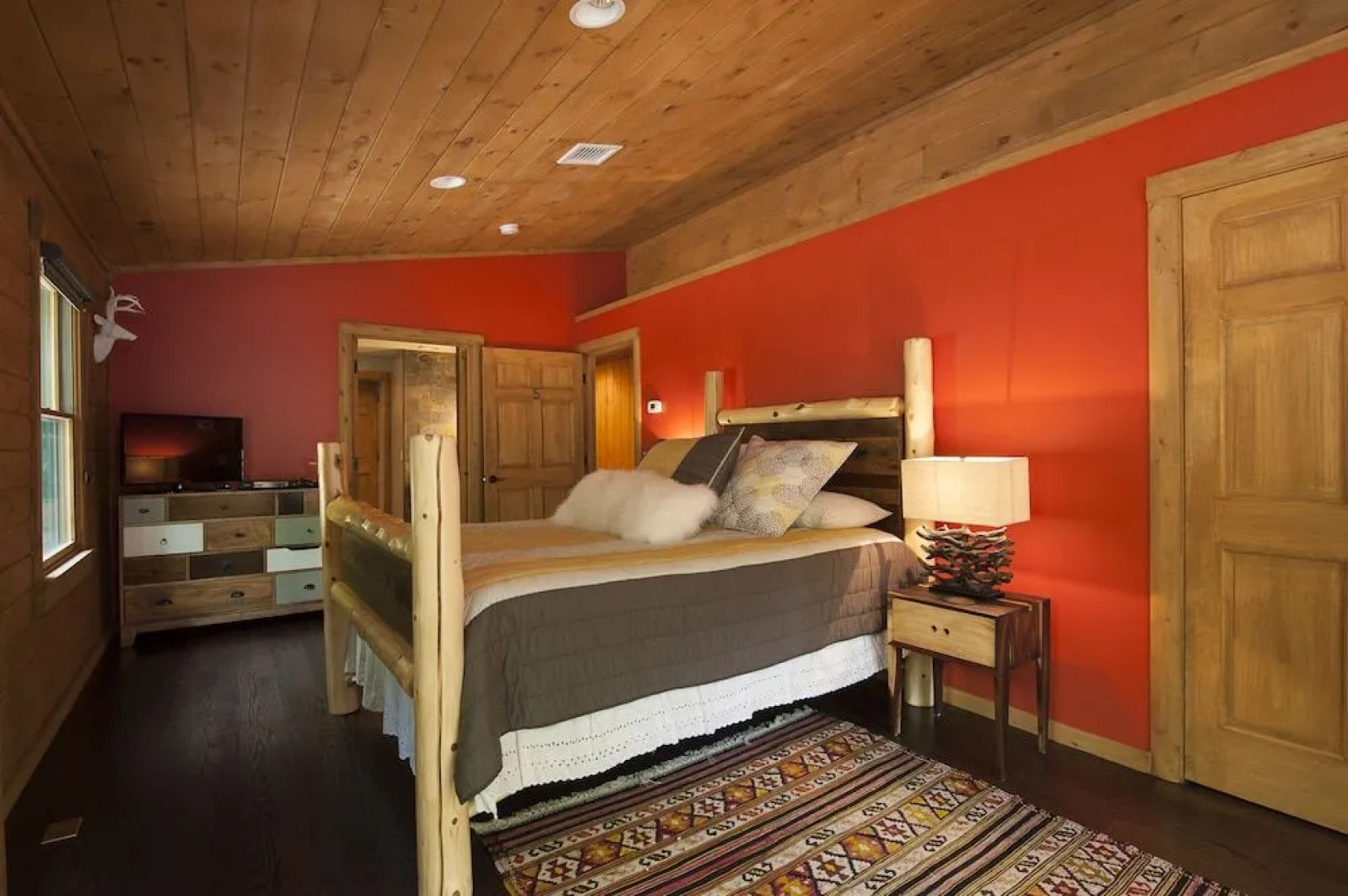 Chatfield Hollow Inn