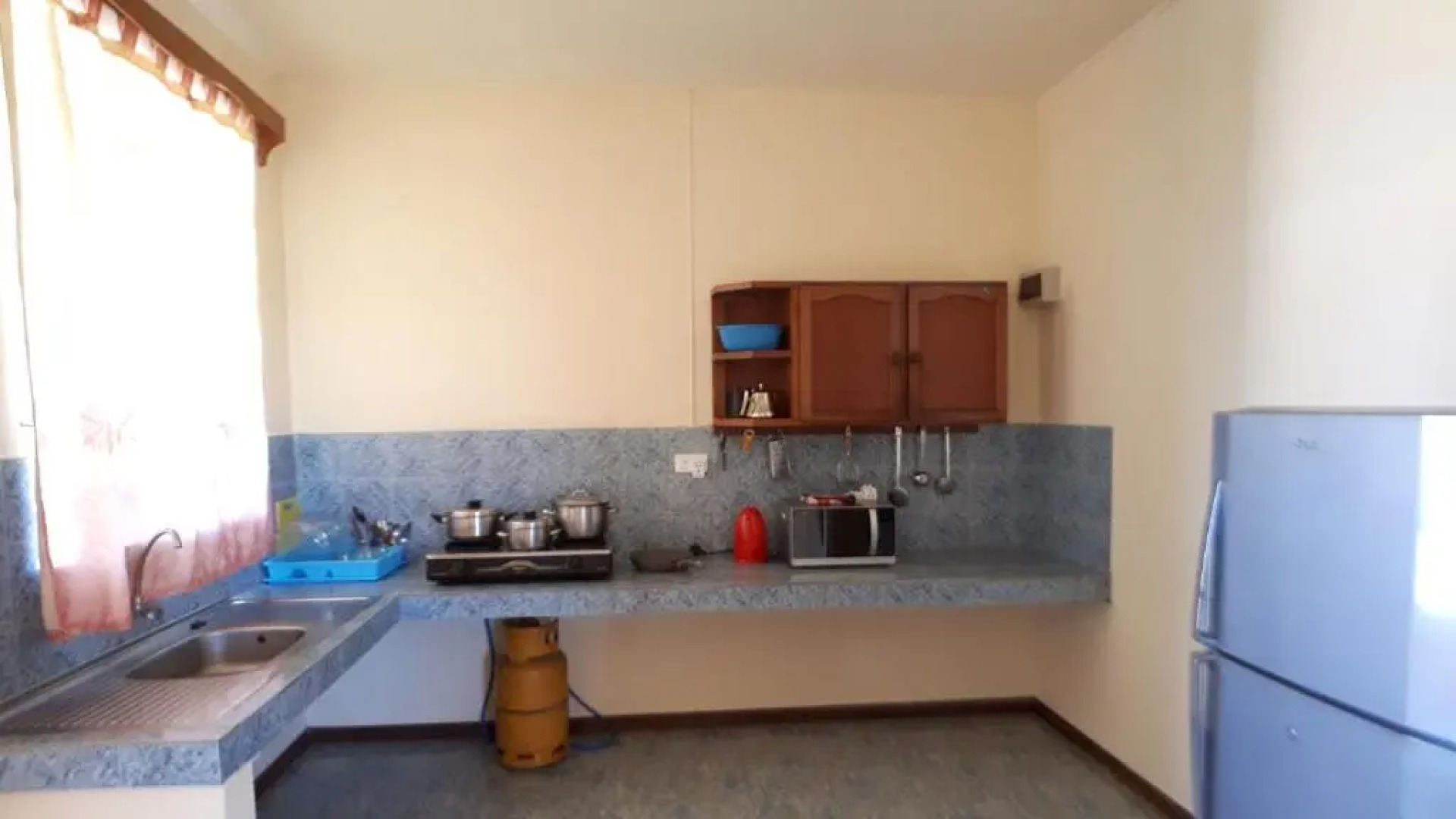 Allamanda Studios and Apartments