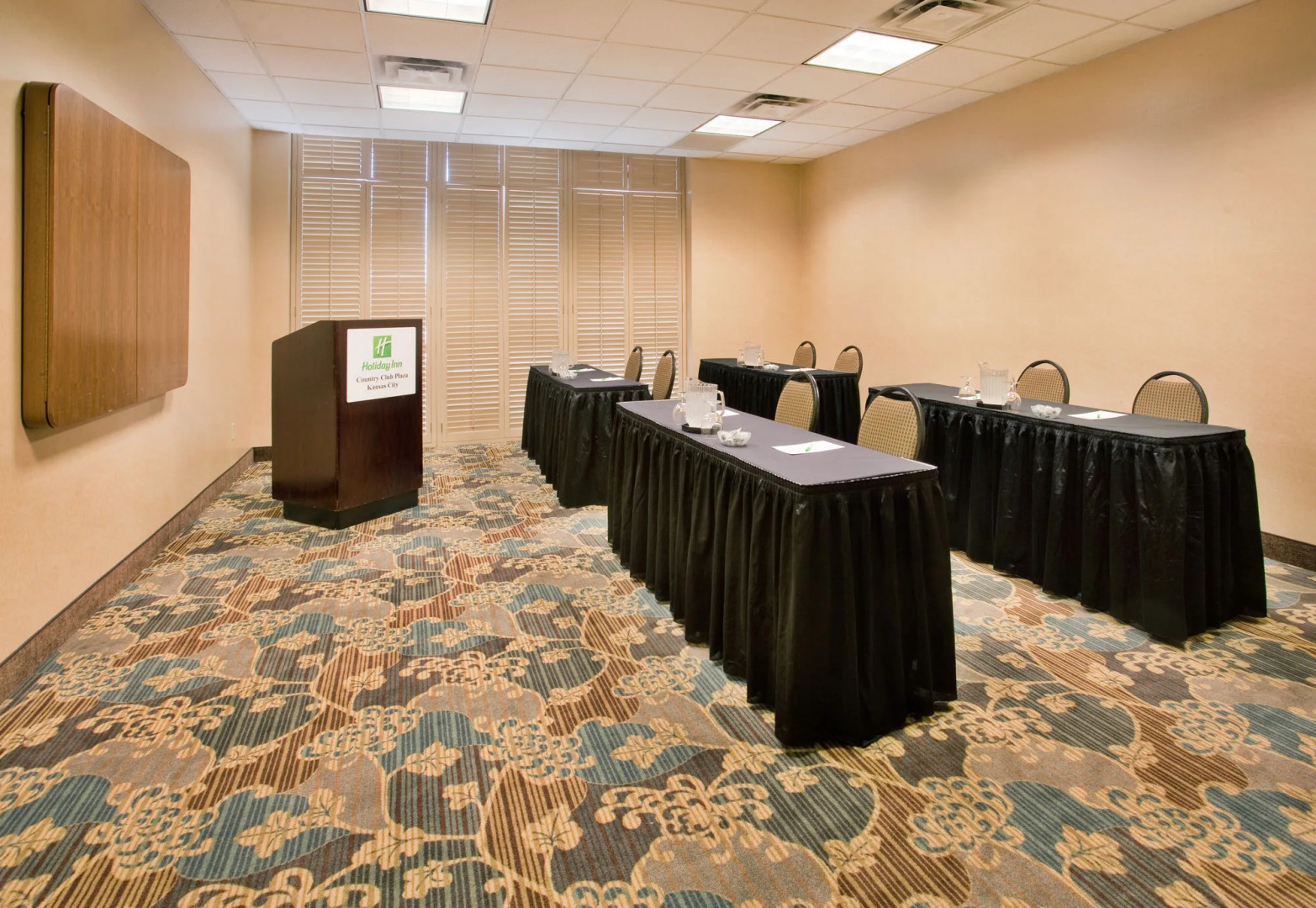 Holiday Inn Country Club Plaza