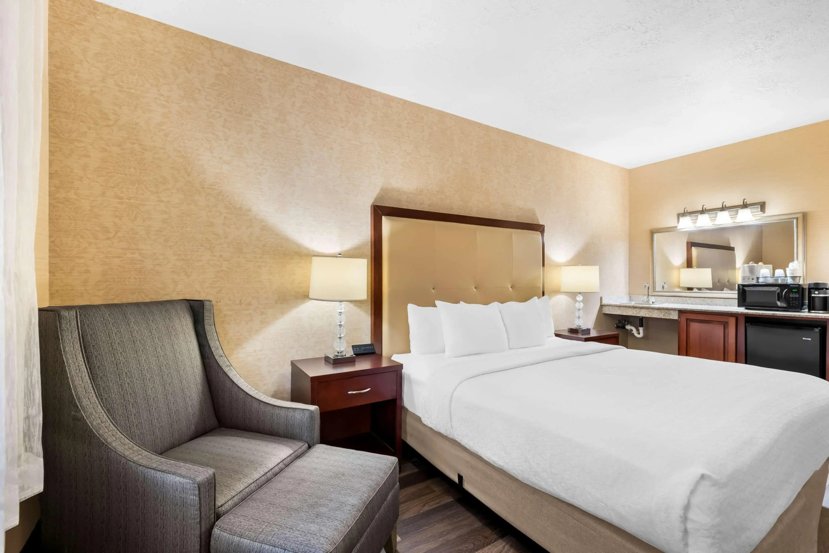 Best Western Plus Abbey Inn