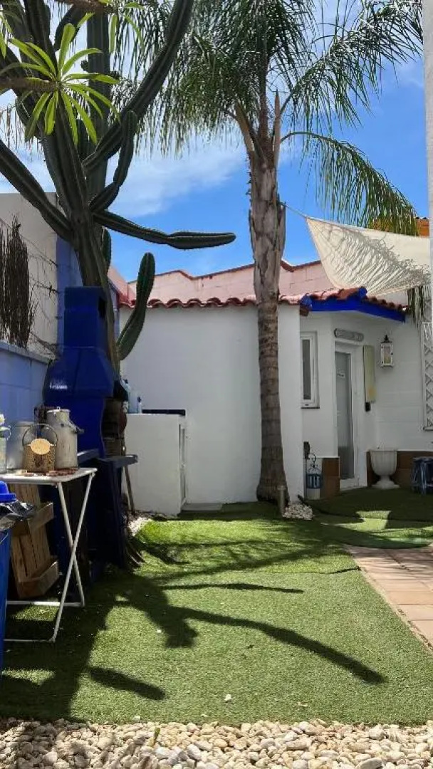 GoBeach Small studio 8sq completely independent