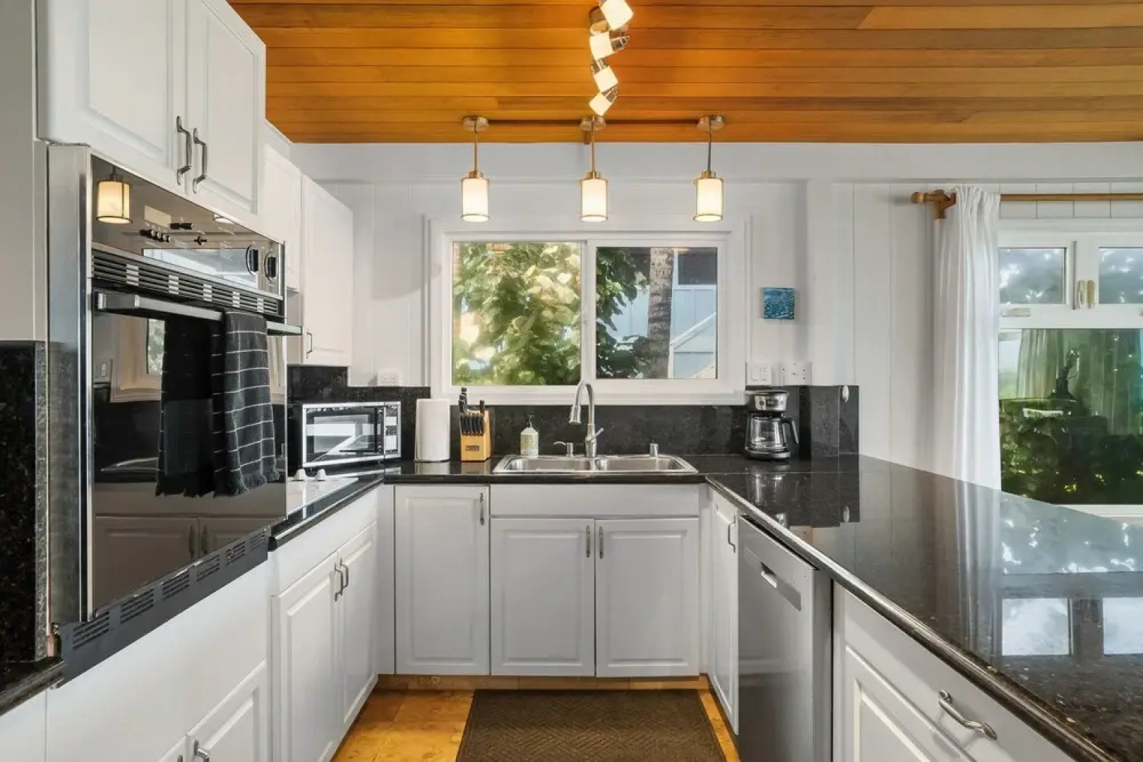 Kauai Aliomanu 2 Bedroom Home