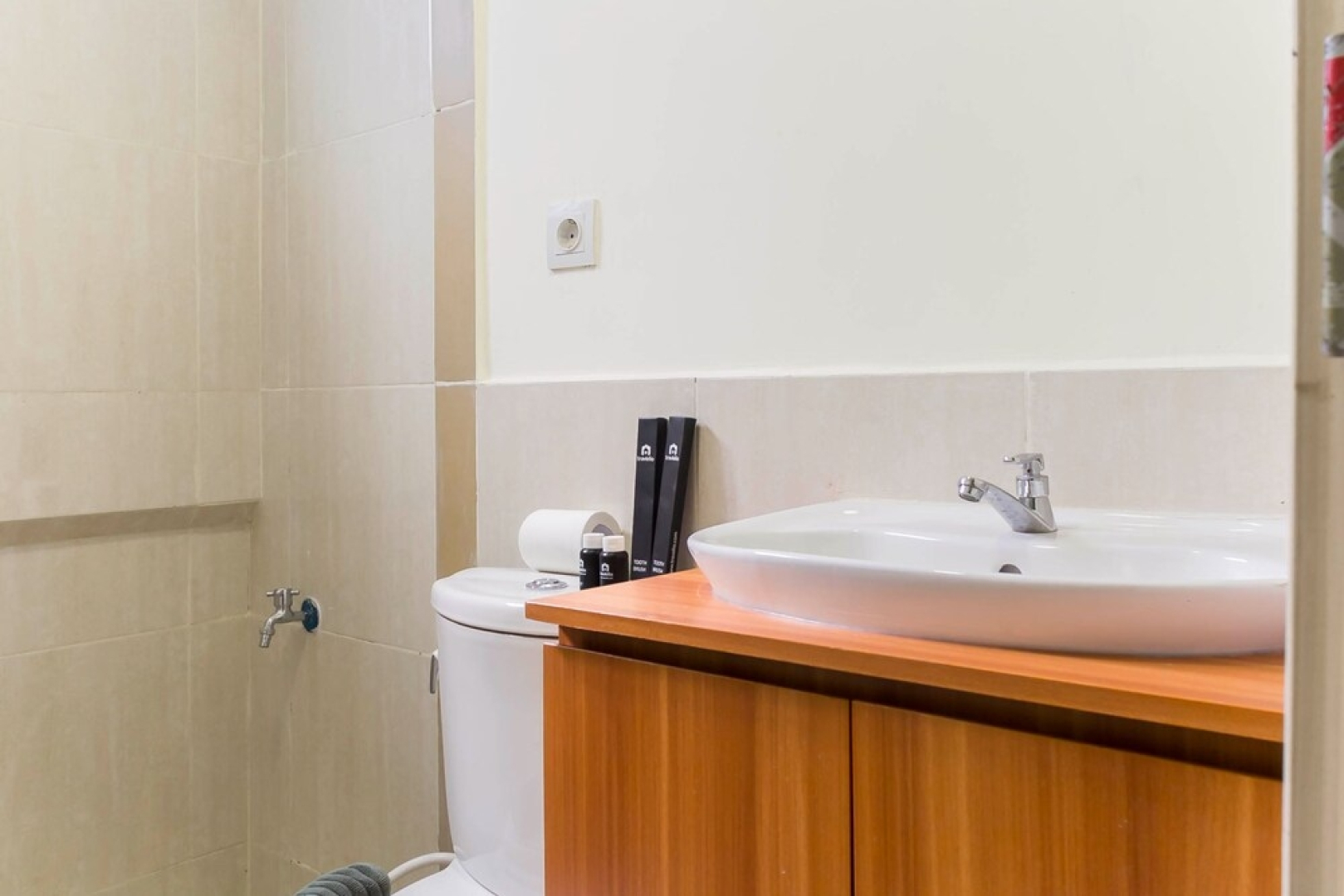 Scenic 2Br At Meikarta Apartment