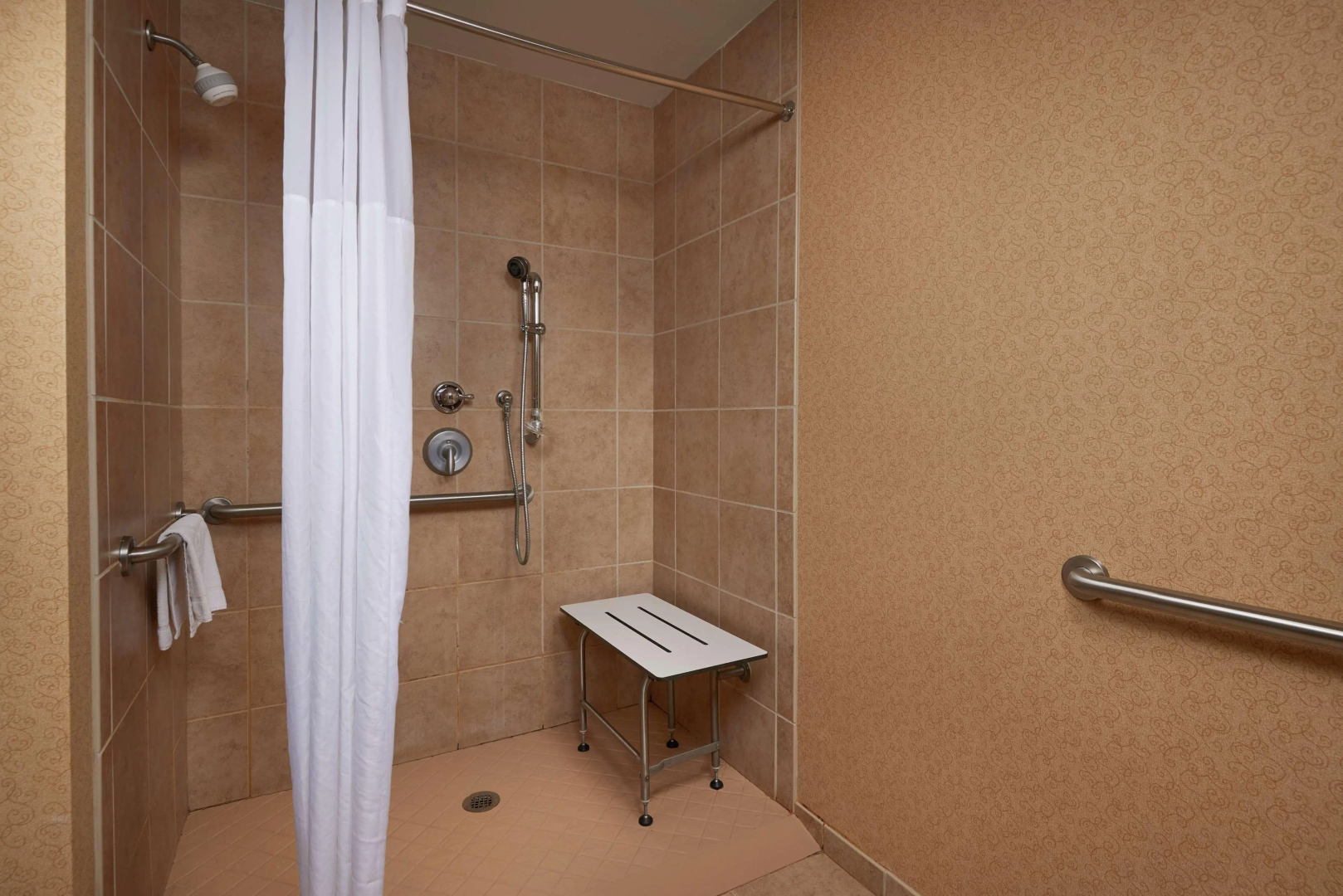 Hampton Inn & Suites Canton