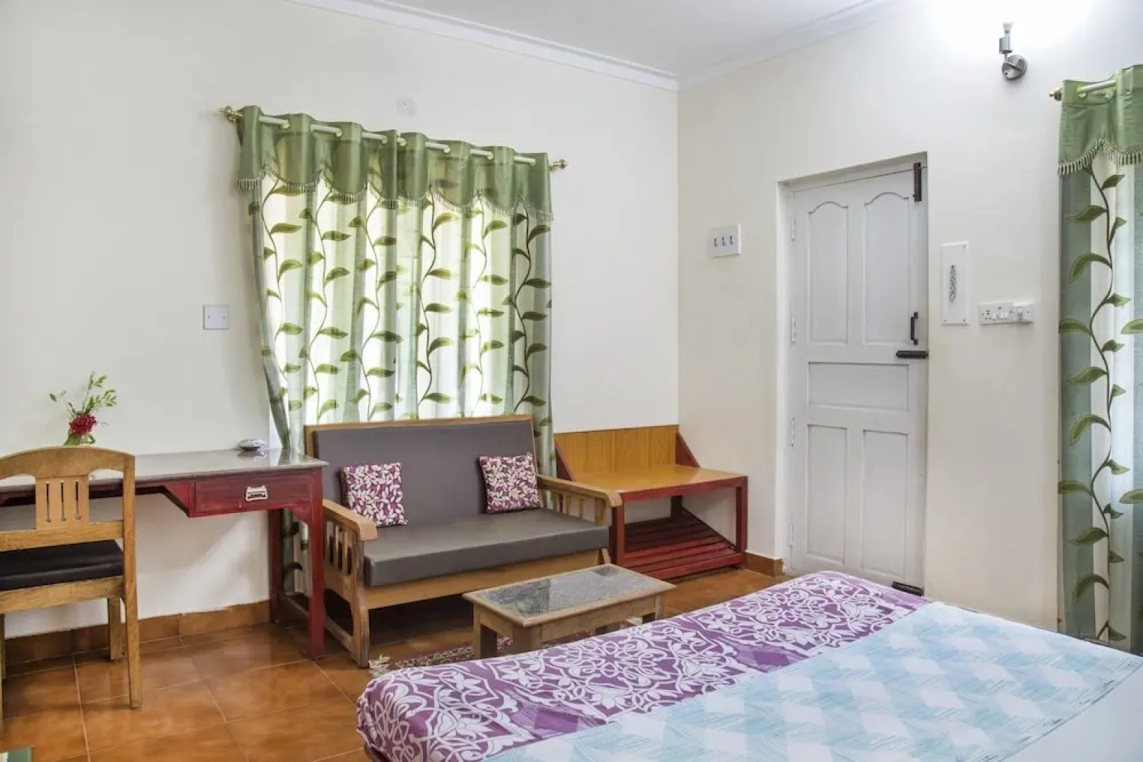 GuestHouser 1 BR Bed & Breakfast