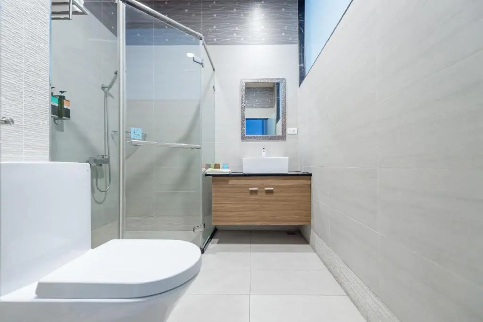 Oceanic Pearl Resort