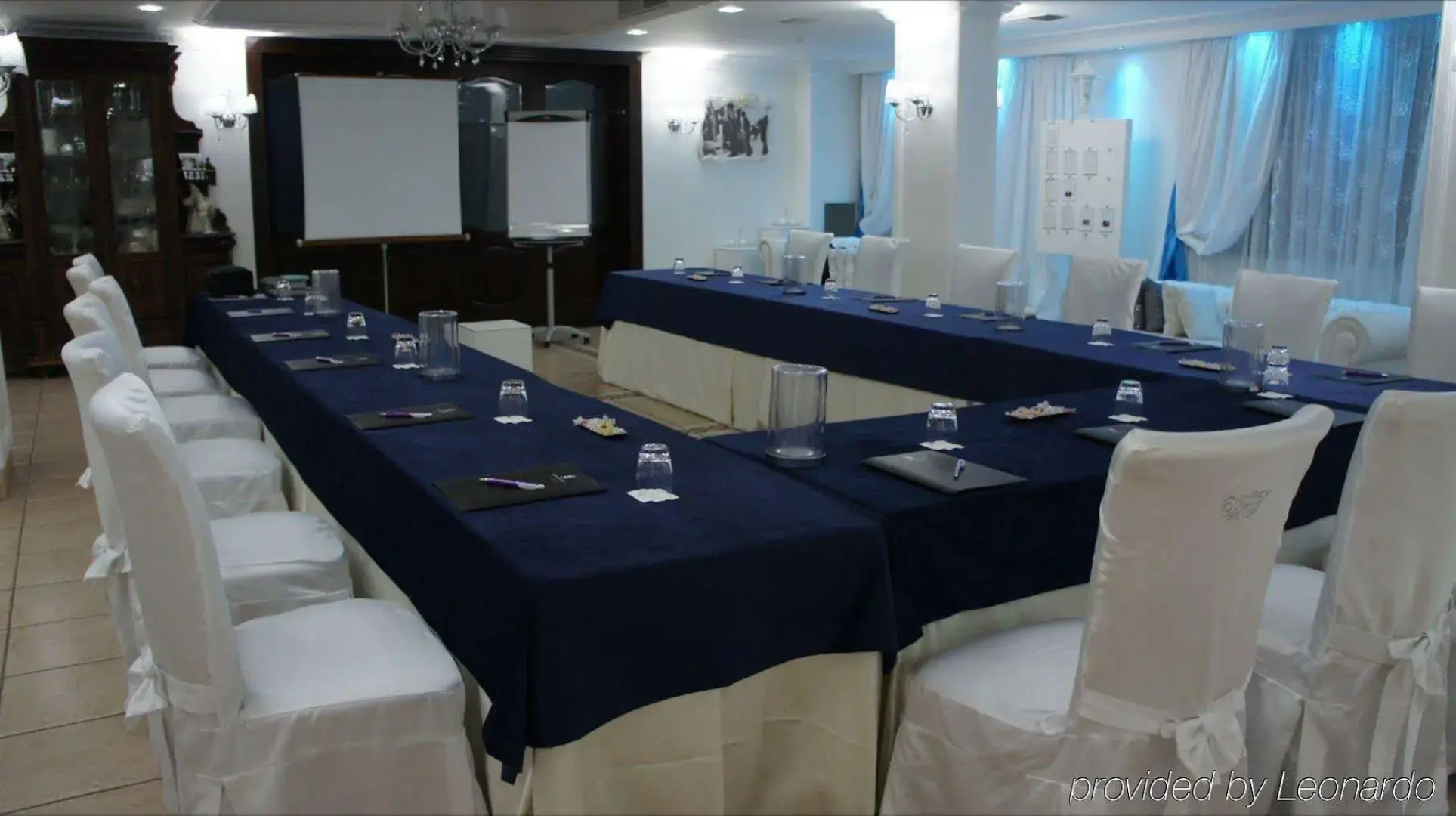Andris Hotel