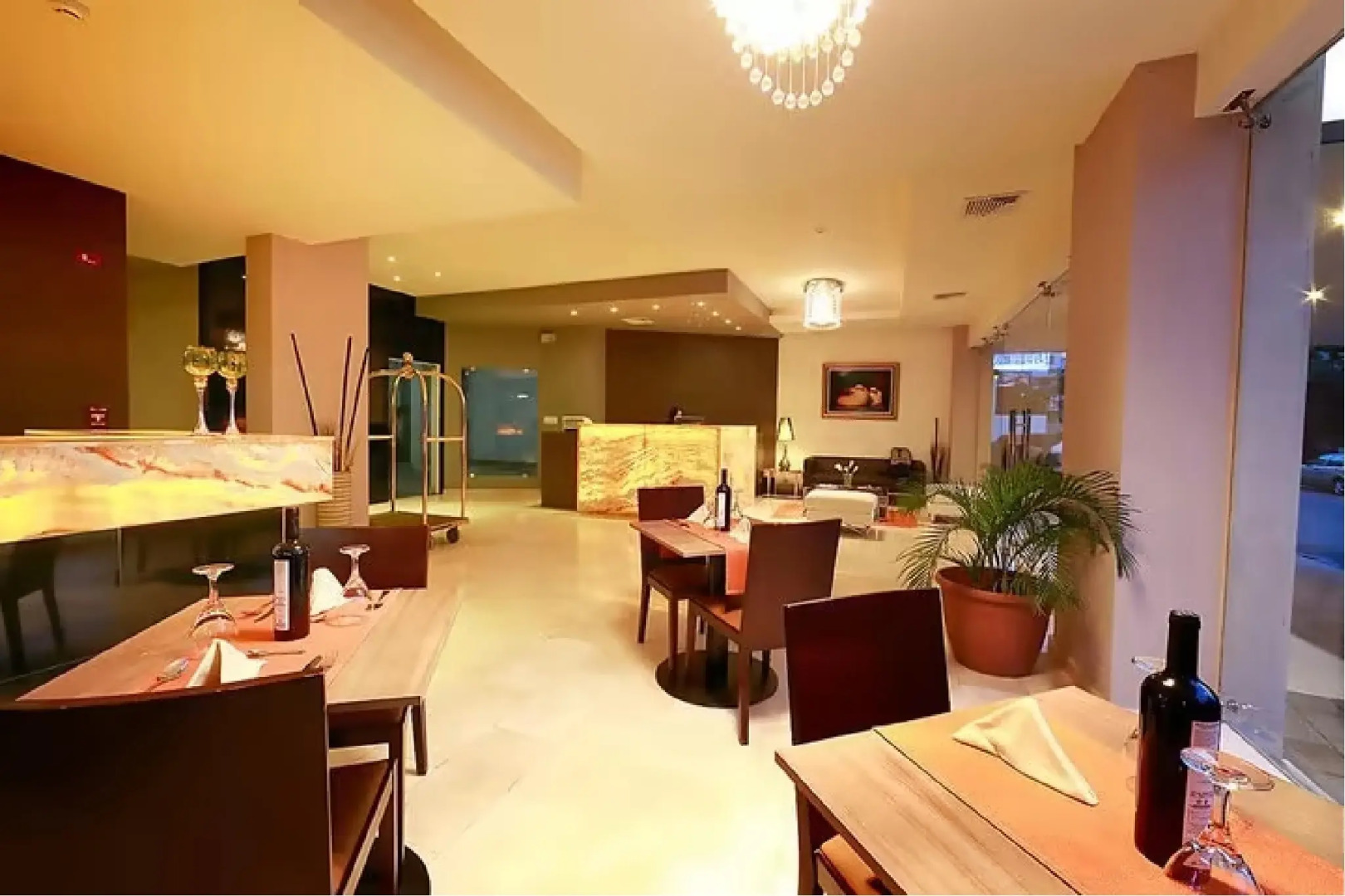 Hotel Suites Ambassador