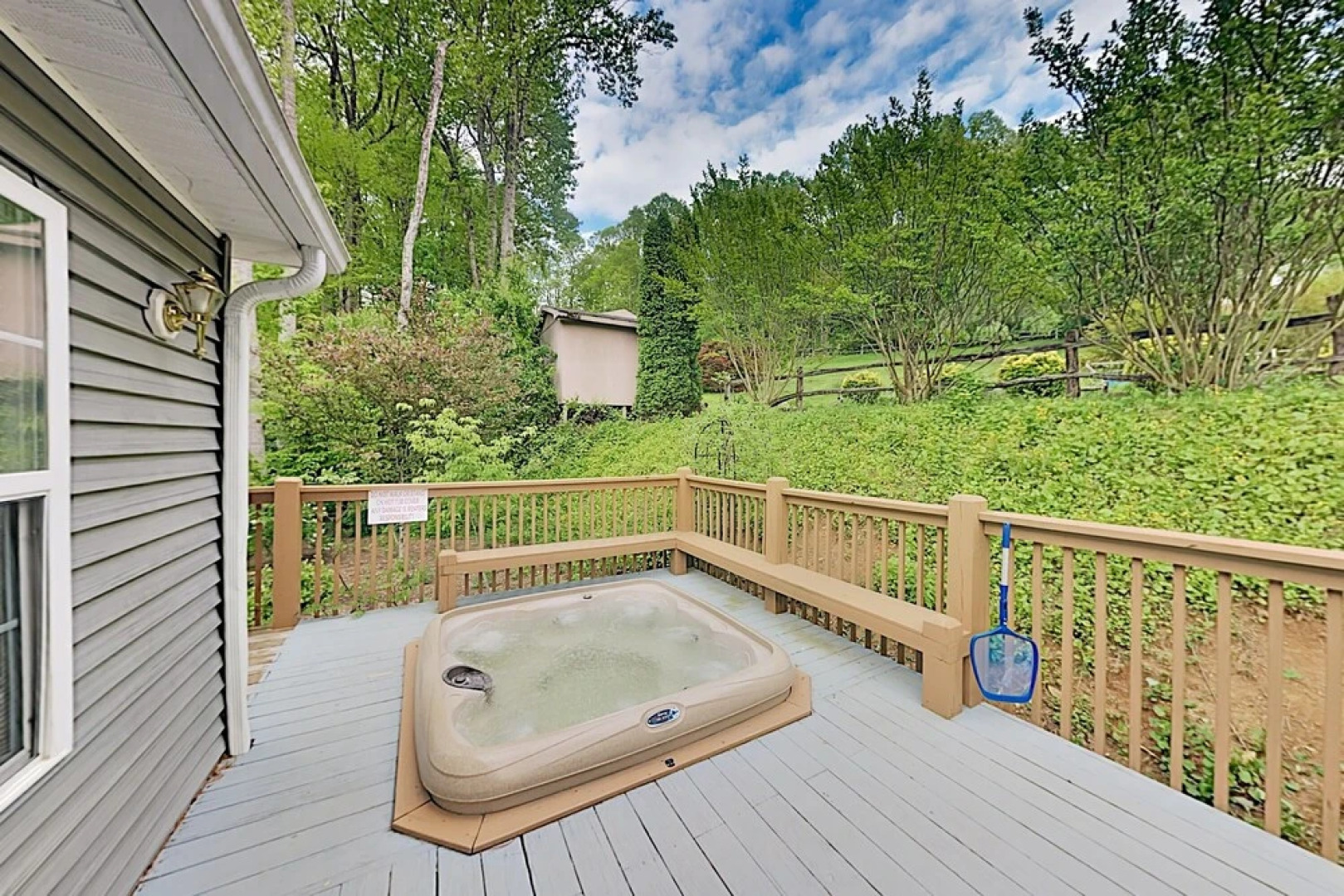 Mountain-view Hideaway W/ Hot Tub & Game Room 4 Bedroom Home