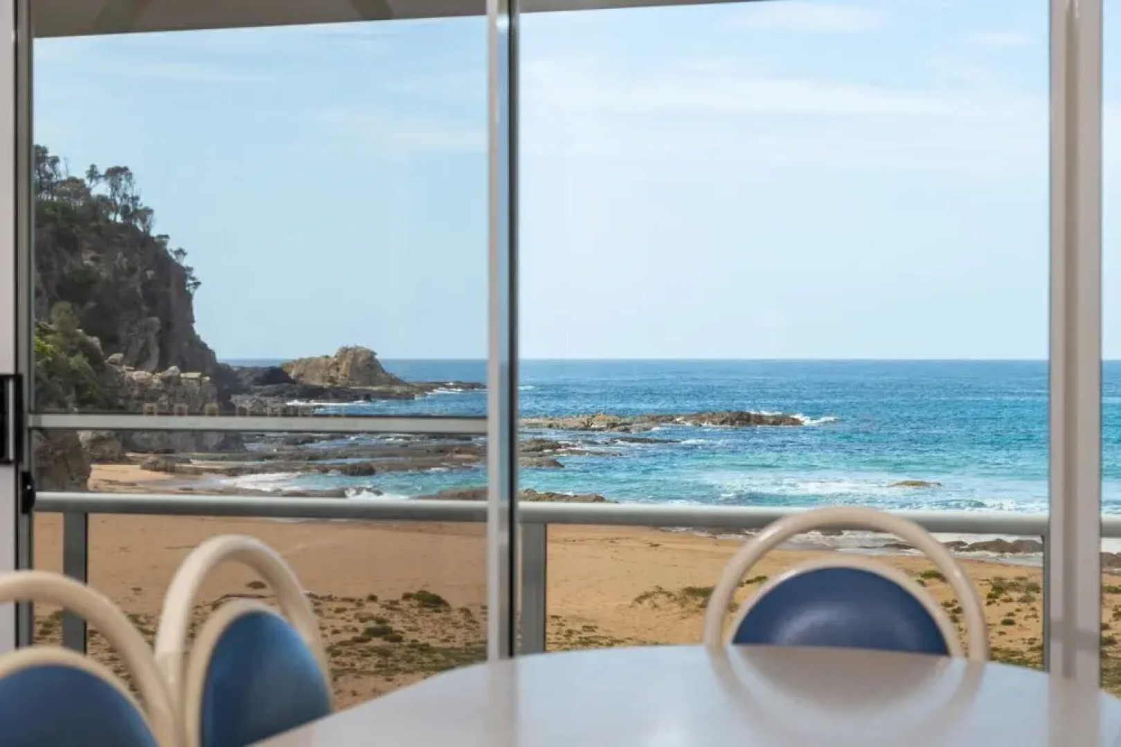 Retreat Beside The Beach - Unit Four