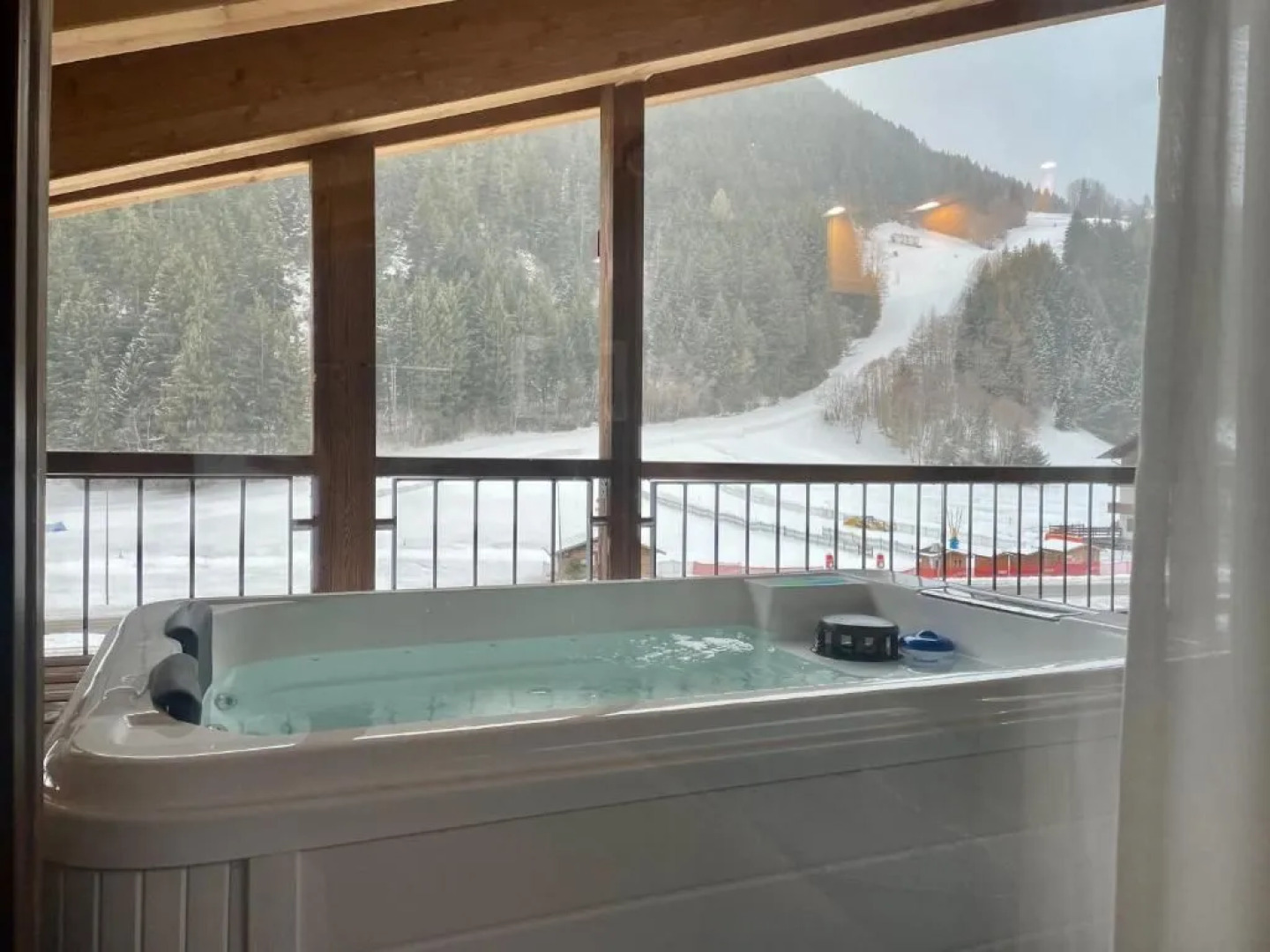 Nira Mountain Resort Futura