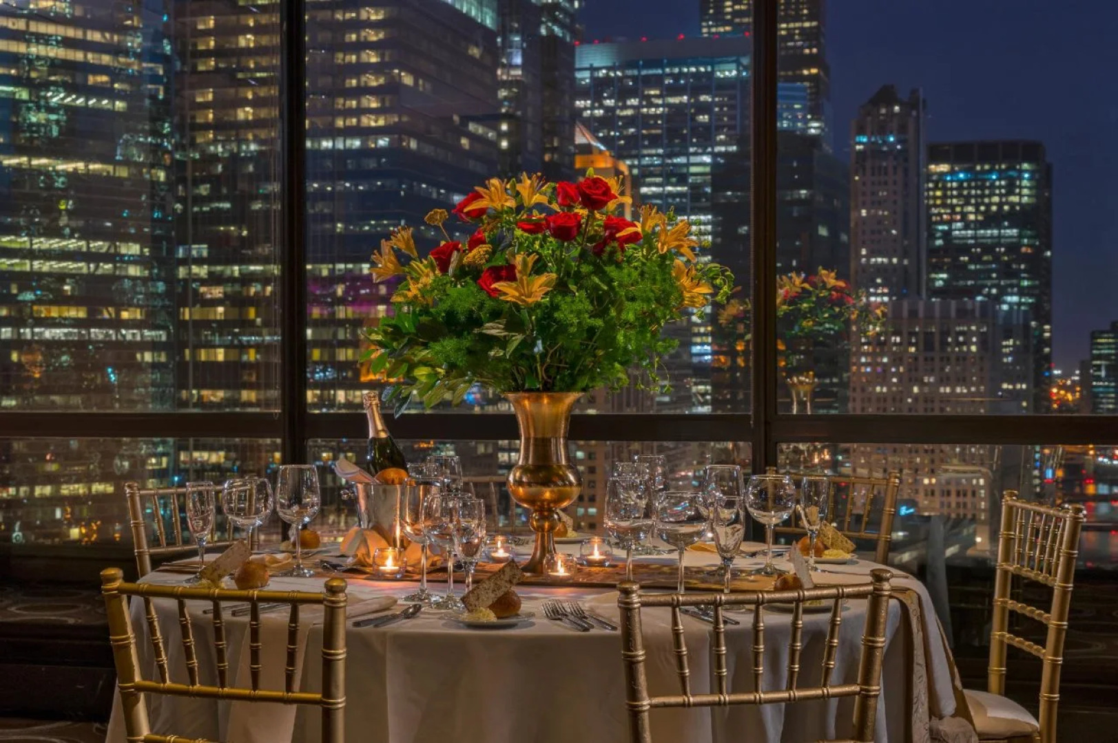 Holiday Inn Chicago Dwtn - Wolf Point