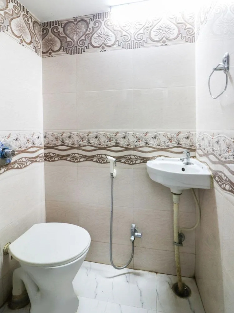 Oyo 47005 The City Inn