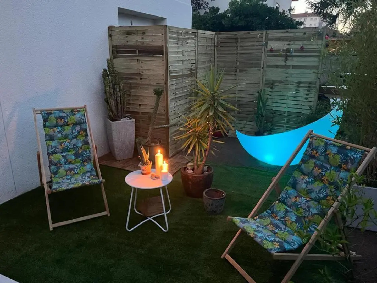 Superbe appartement avec jacuzzi avec jardin privé