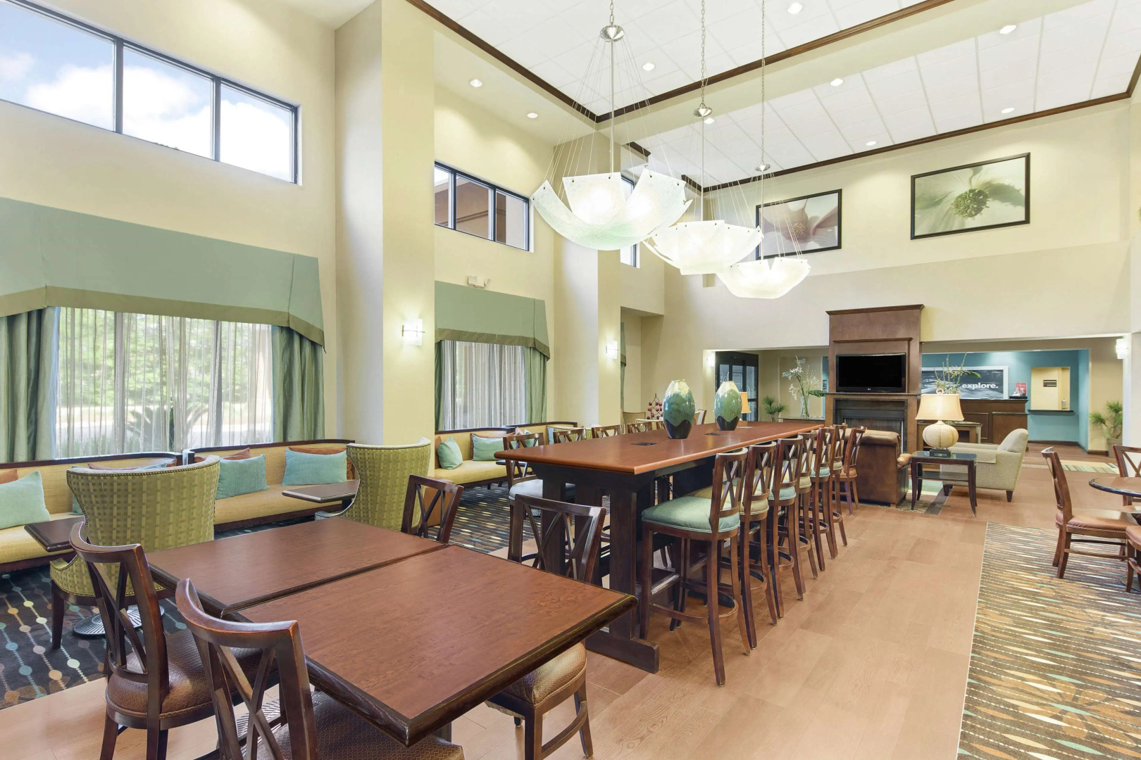 Hampton Inn & Suites Savannah-Airport