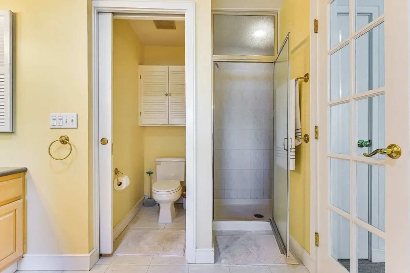 Walk to Ski Lift: Spacious Condo in West Dover!