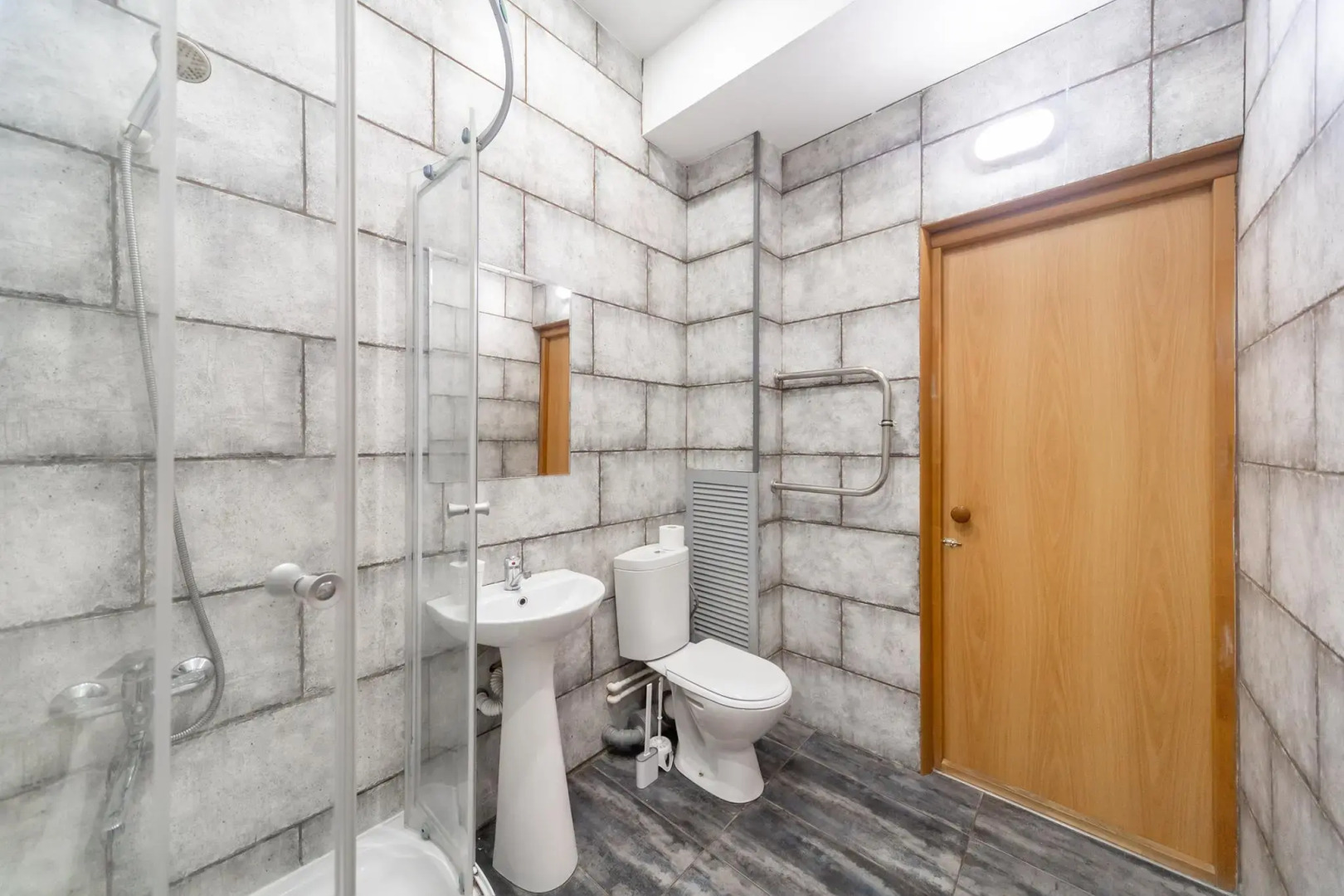 К энд К Апартментс на улице Крылова 17